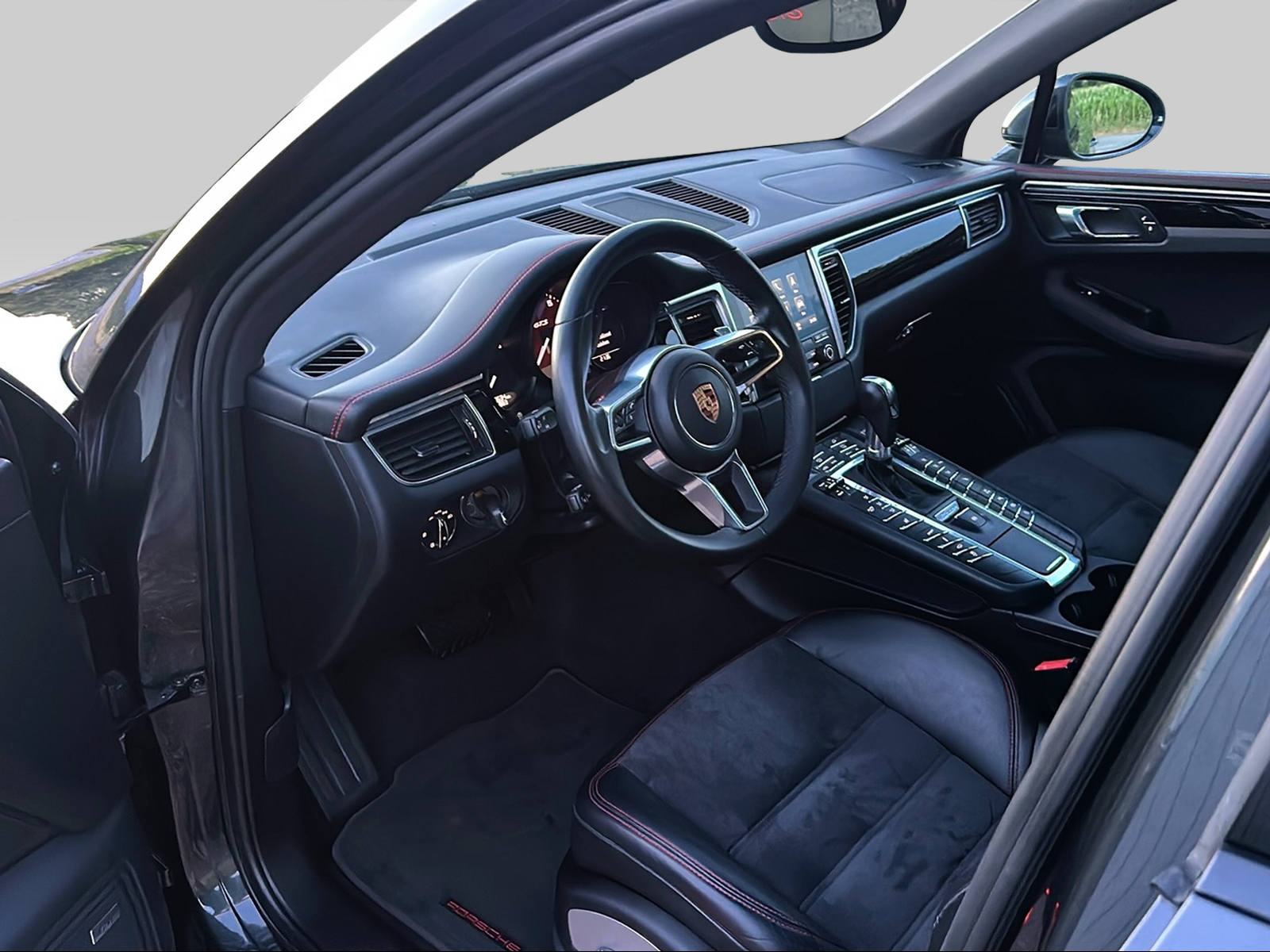 PORSCHE Macan GTS PDK-image-9