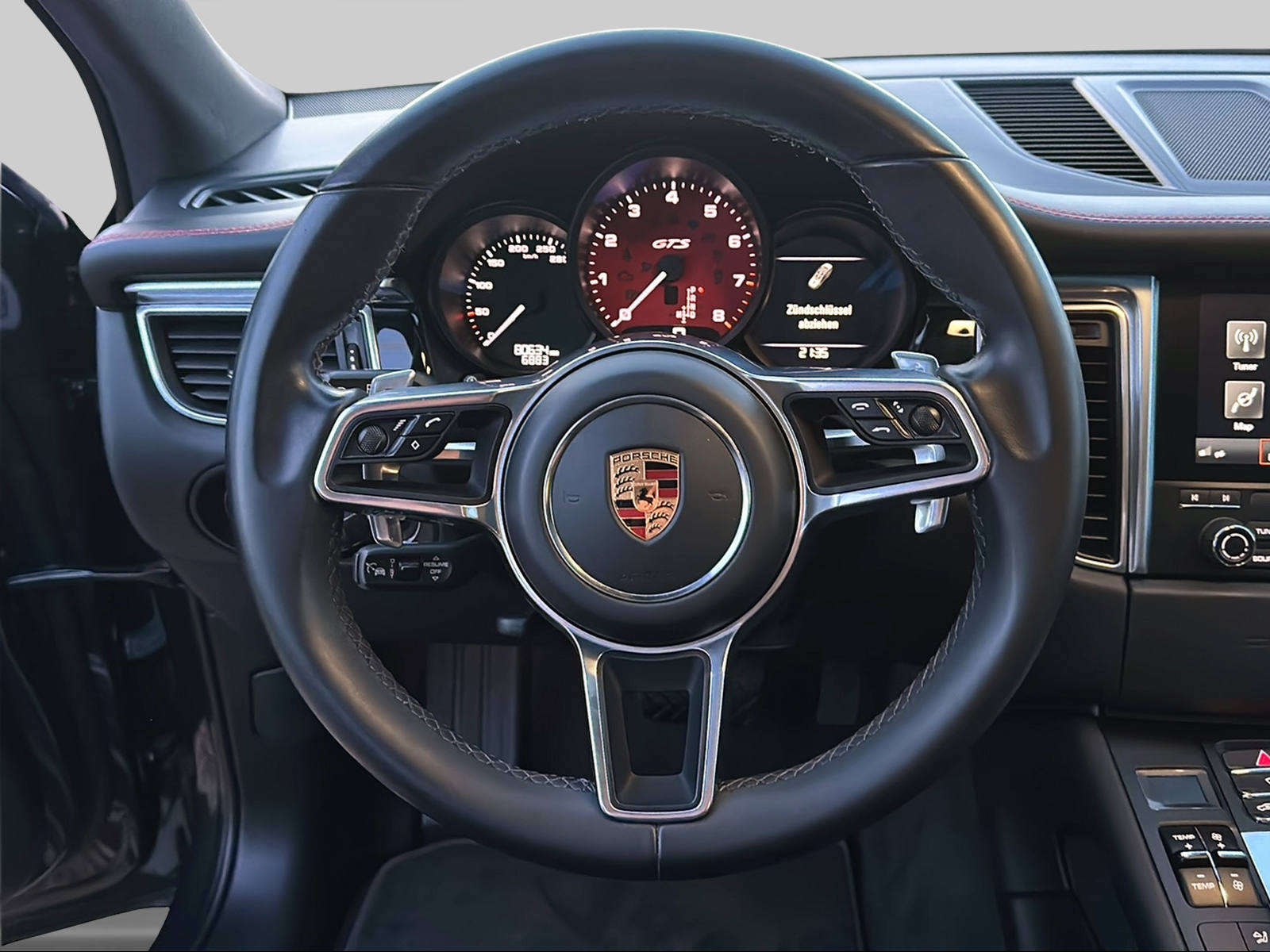 PORSCHE Macan GTS PDK-image-12