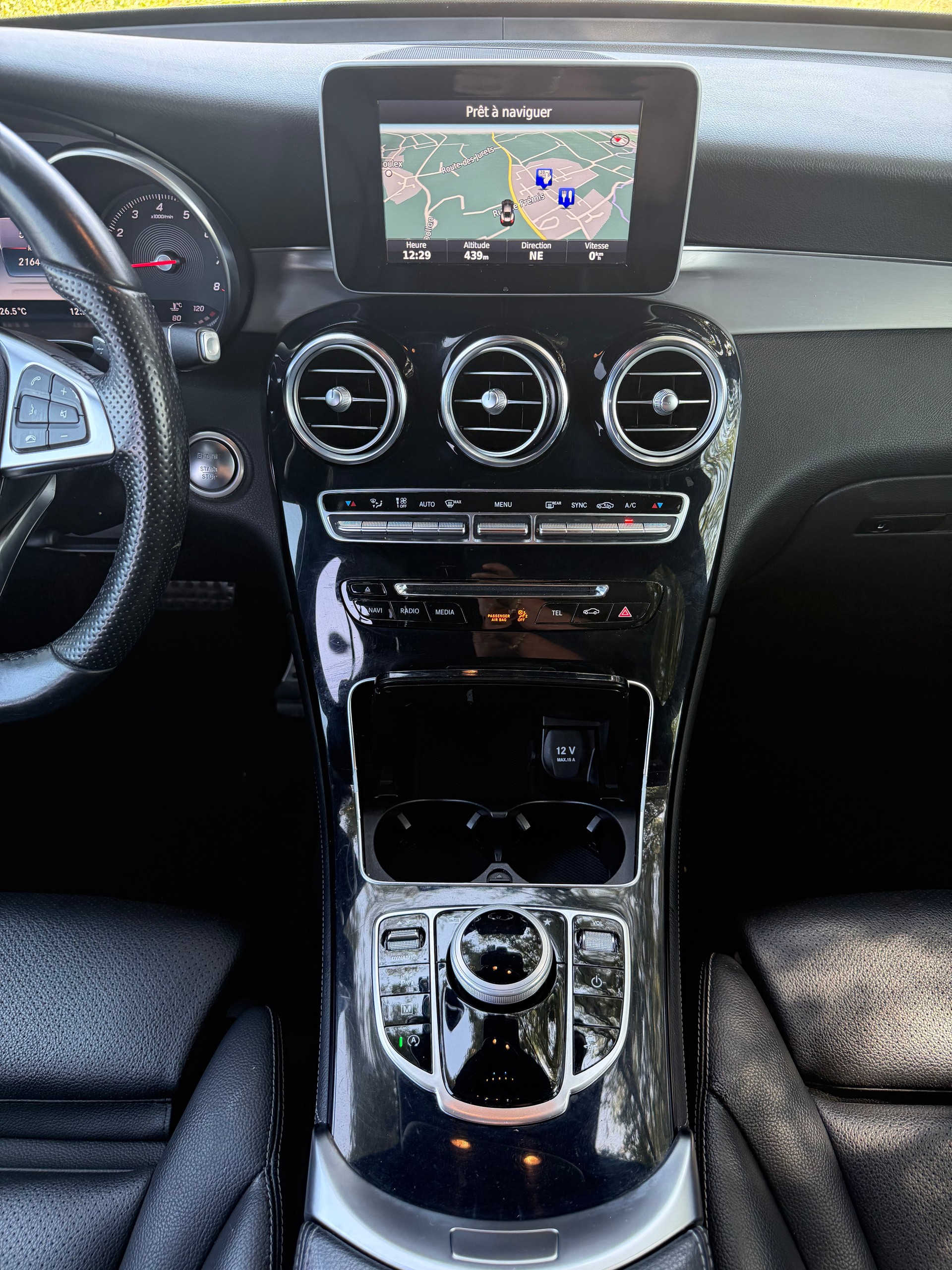 MERCEDES-BENZ GLC 250 AMG Line 4Matic 9G-Tronic-image-13