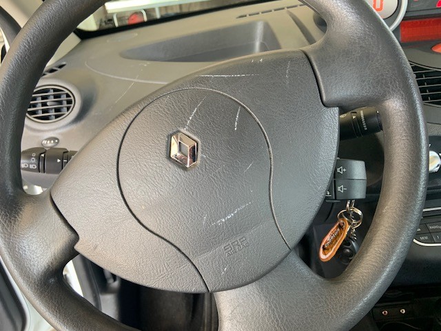 RENAULT Twingo 1.2 Expression-image-9