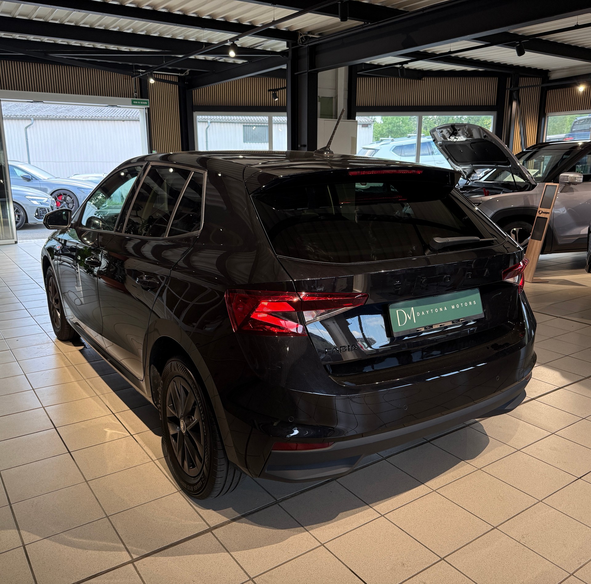 SKODA Fabia 1.0 TSI Ambition-showroom-element-3