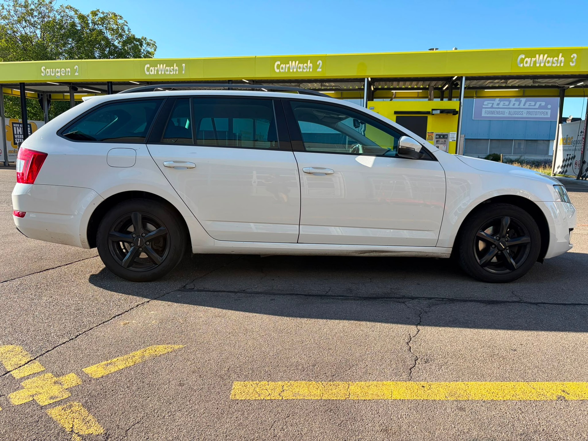 SKODA Octavia Combi 2.0 TDI Ambition 4x4-image-4