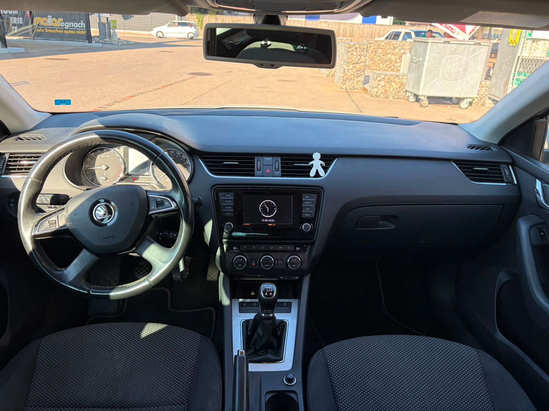 SKODA Octavia Combi 2.0 TDI Ambition 4x4-image-9