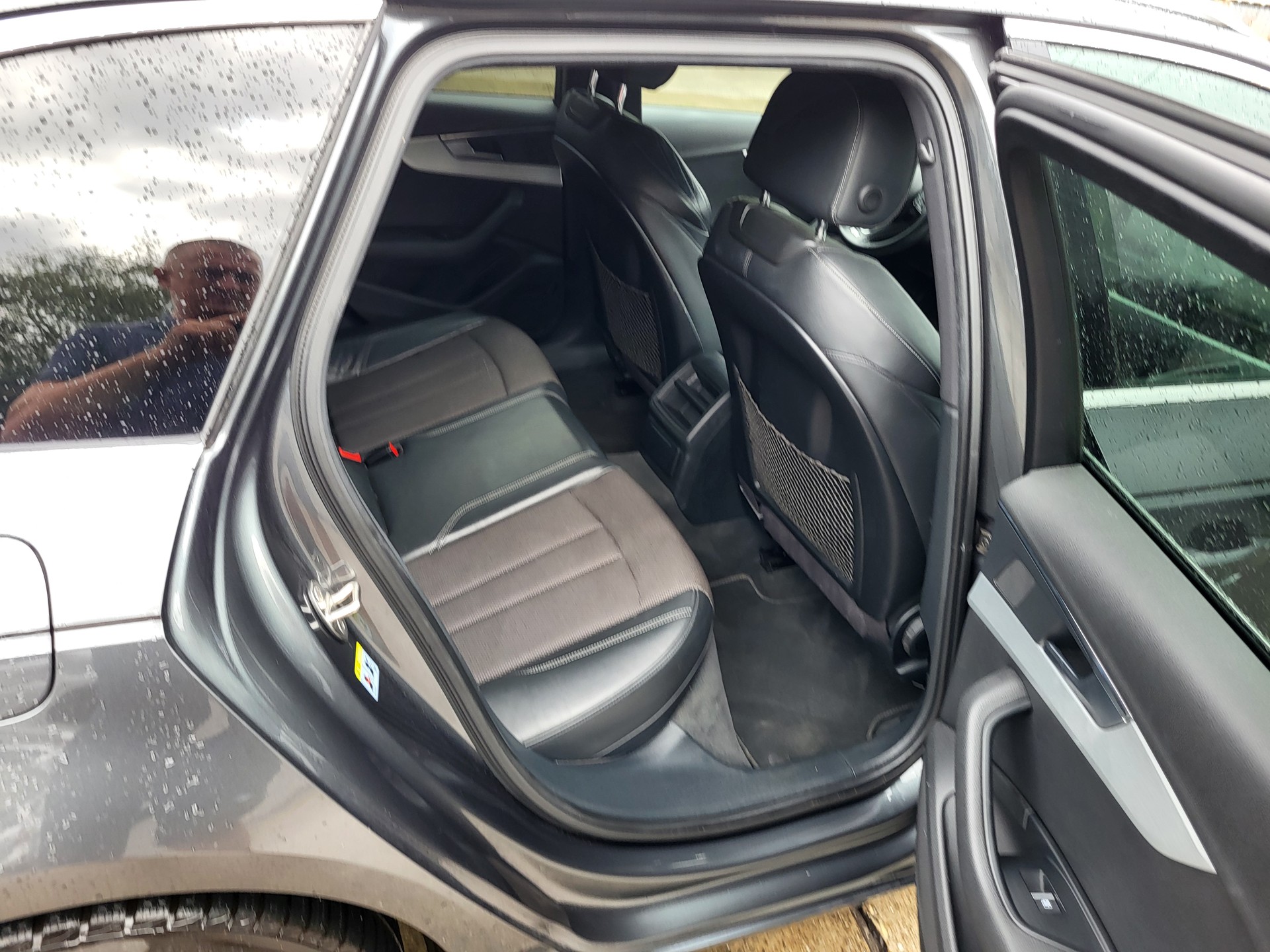 AUDI A4 Avant 2.0 TDI Sport quattro S-tronic-image-4