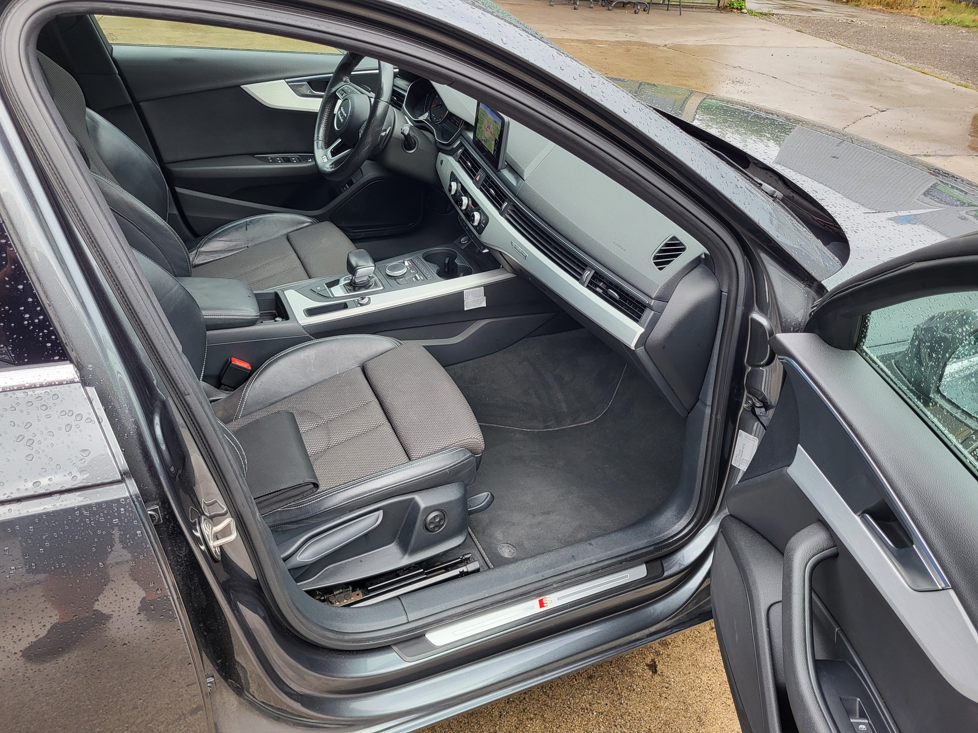 AUDI A4 Avant 2.0 TDI Sport quattro S-tronic-image-7
