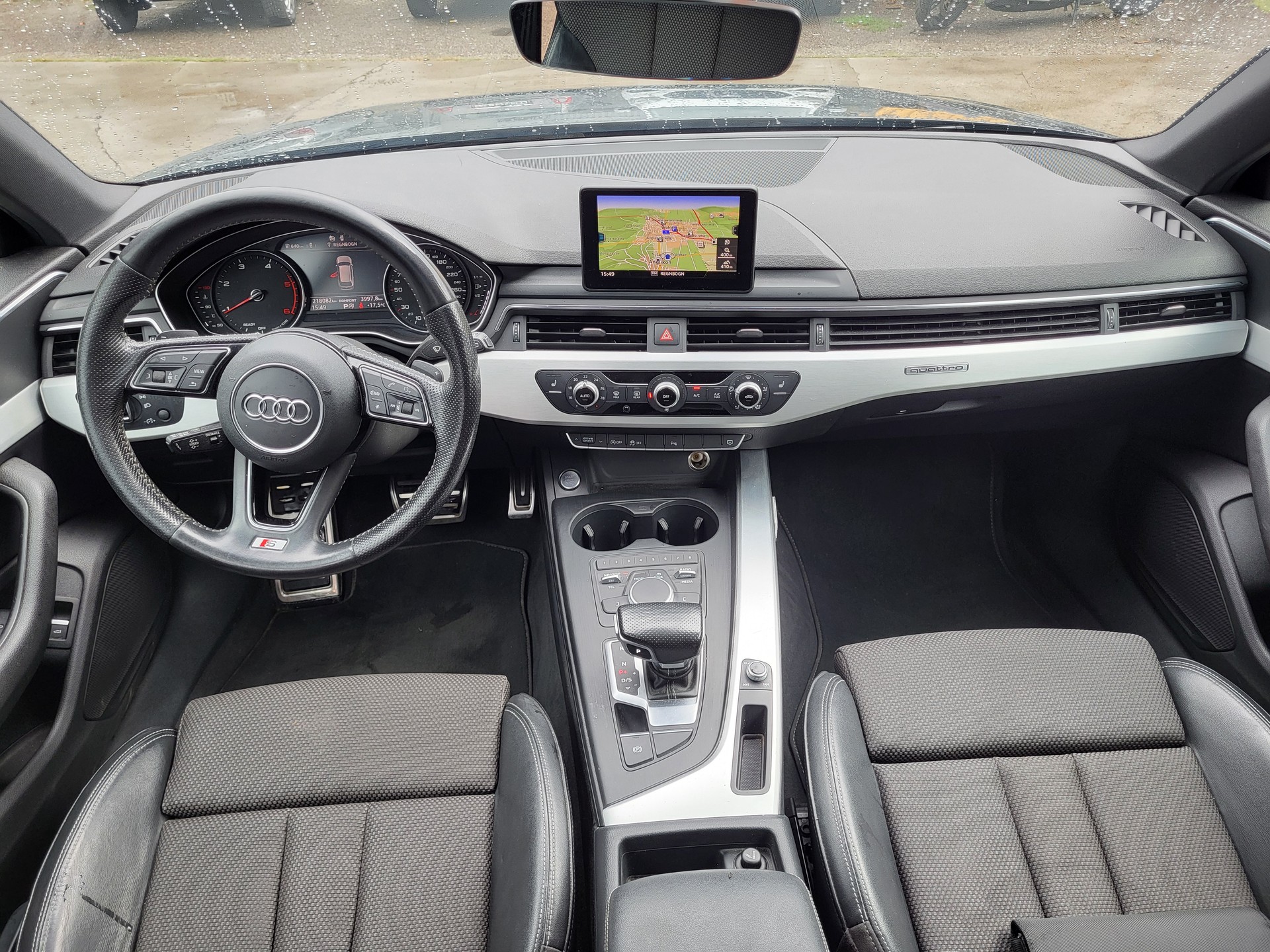 AUDI A4 Avant 2.0 TDI Sport quattro S-tronic-image-10