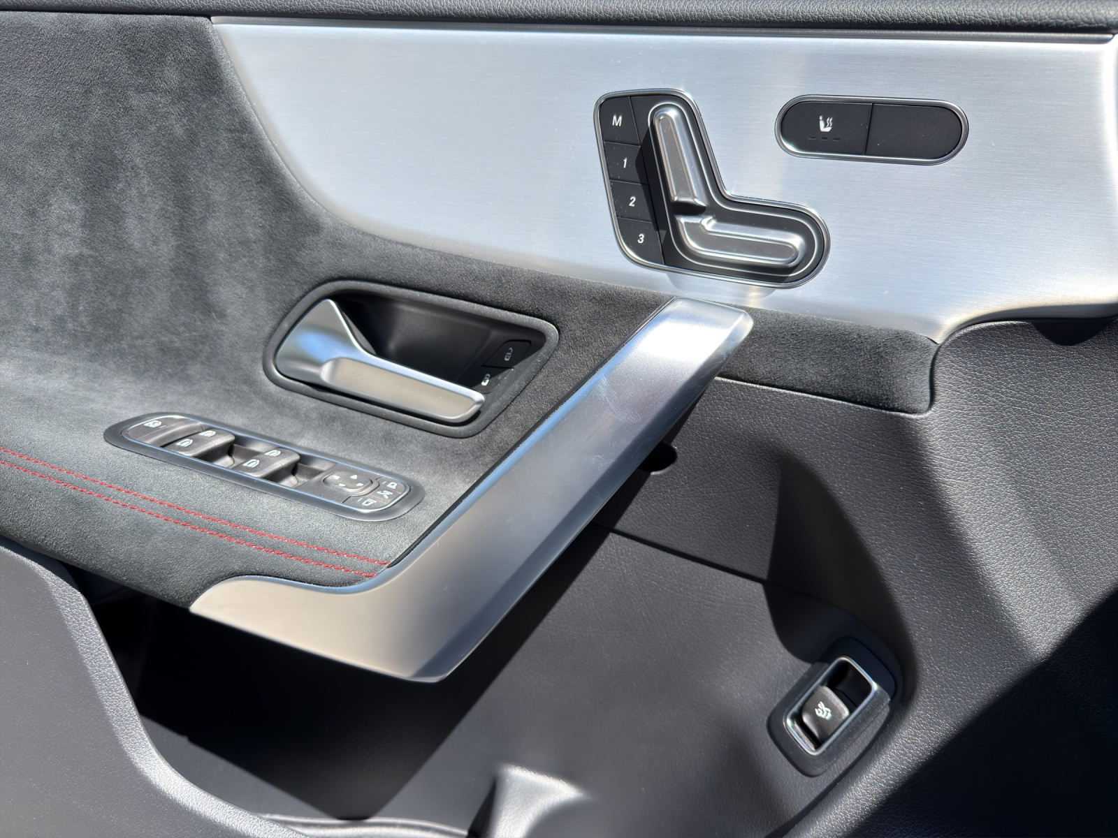MERCEDES-BENZ CLA 35 AMG 4Matic 8G-DCT-image-10
