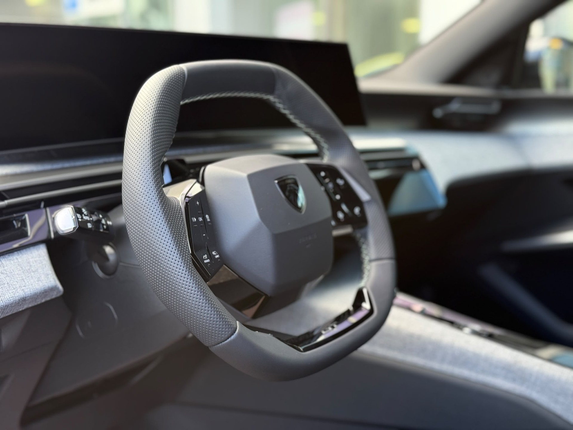 PEUGEOT 3008 PHEV 1.6 225 PS e-DCS7 Plug-in Hybrid GT Exclusive-image-6
