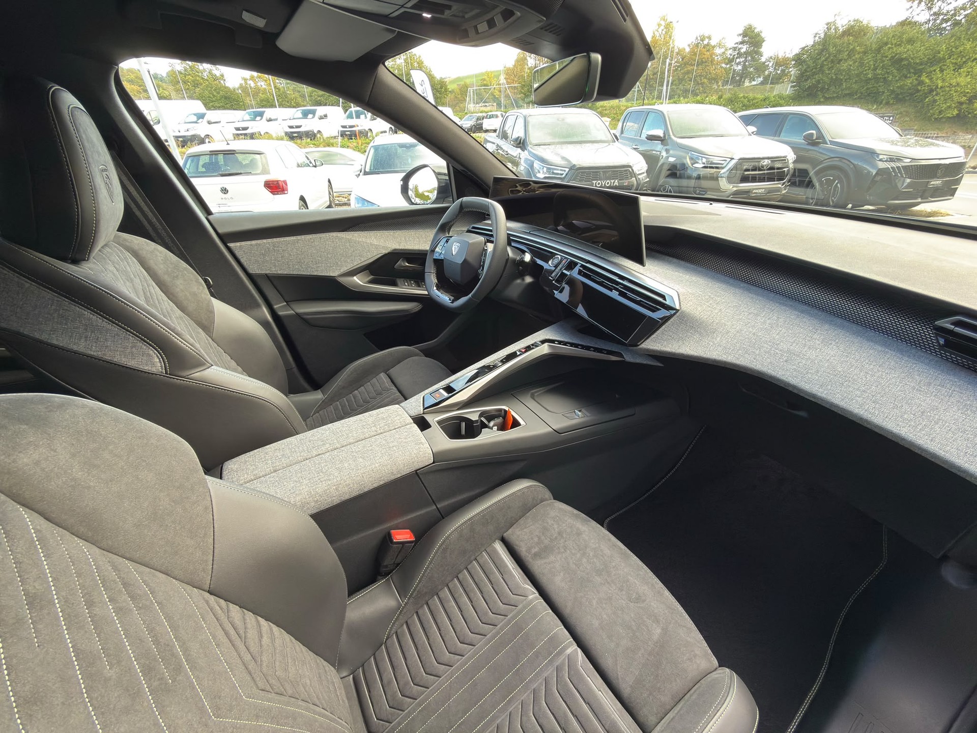 PEUGEOT 3008 PHEV 1.6 225 PS e-DCS7 Plug-in Hybrid GT Exclusive-image-7