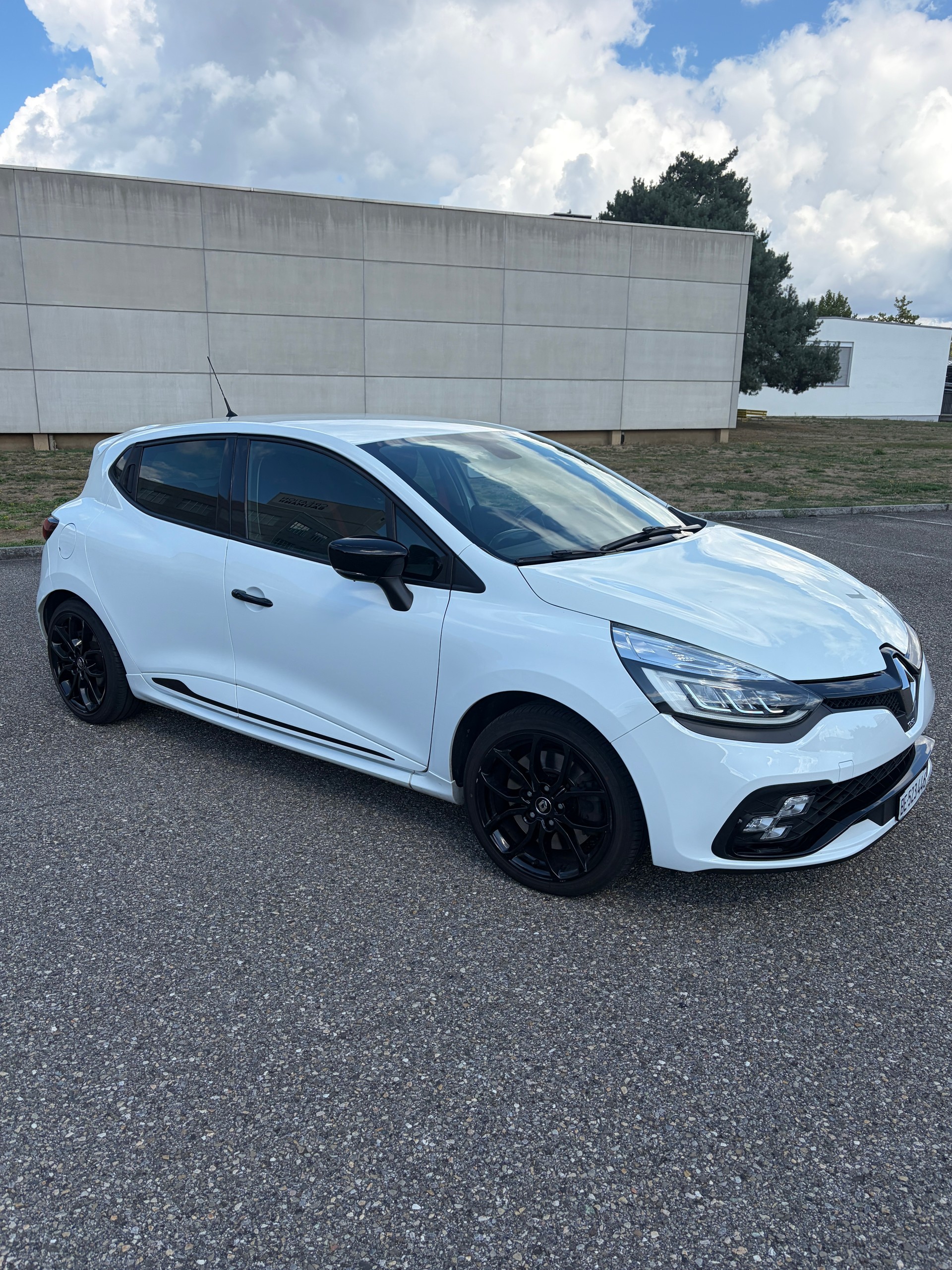 RENAULT Renault Clio RS 200EDC-image-0