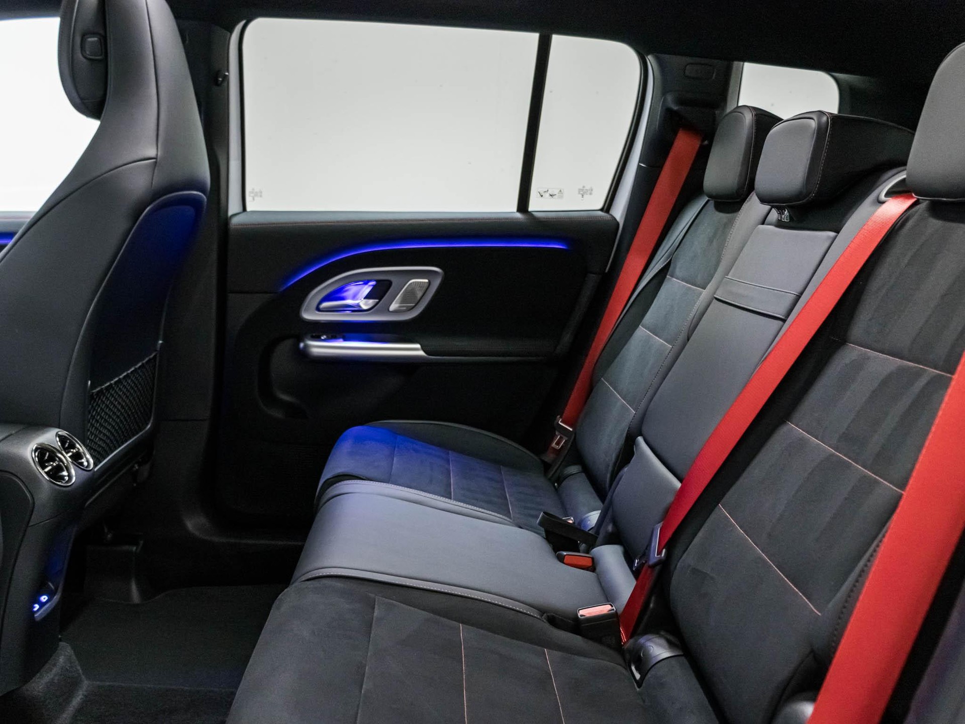 MERCEDES-BENZ GLB 220 4MATIC-image-7