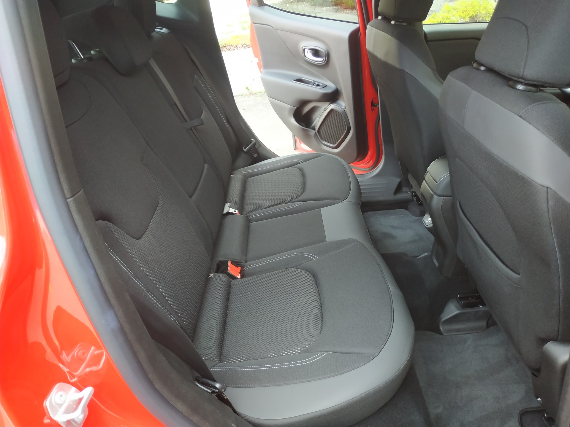 JEEP Renegade 1.3 T PHEV Limited AWD-image-19