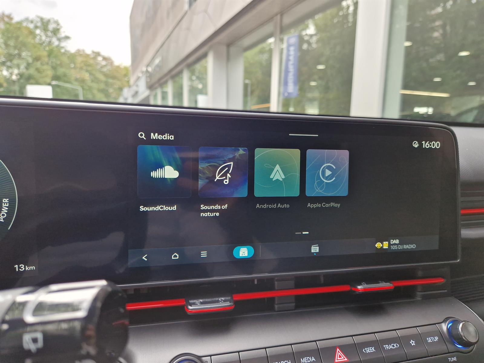 HYUNDAI Kona 1.6 GDi Hybrid N-Line-image-12