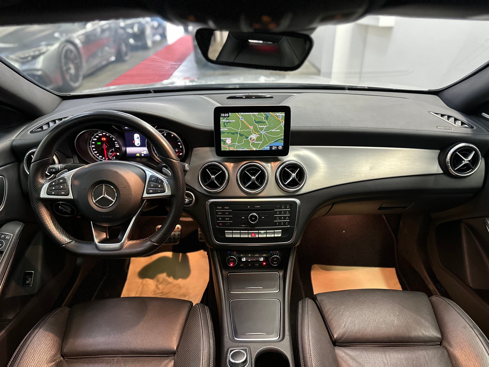 MERCEDES-BENZ CLA 250 AMG Line 7G-DCT 4Matic-image-11