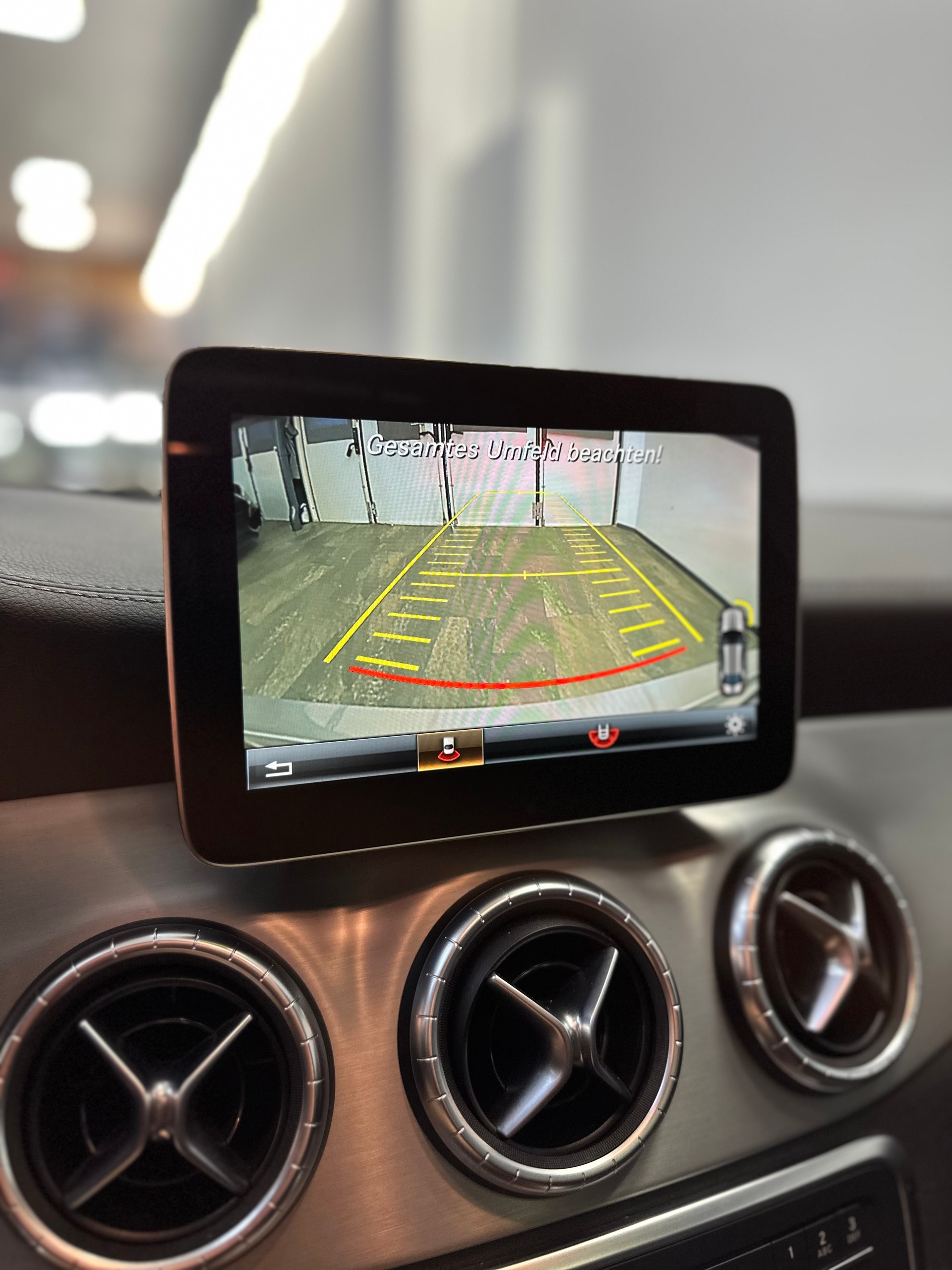 MERCEDES-BENZ CLA 250 AMG Line 7G-DCT 4Matic-image-17