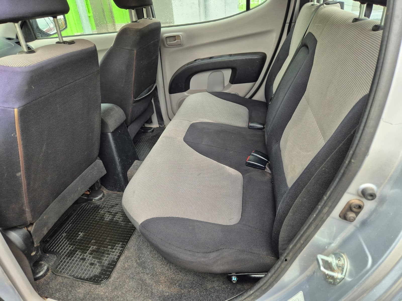MITSUBISHI L 200 2.5 DID Invite Double Cab-image-6