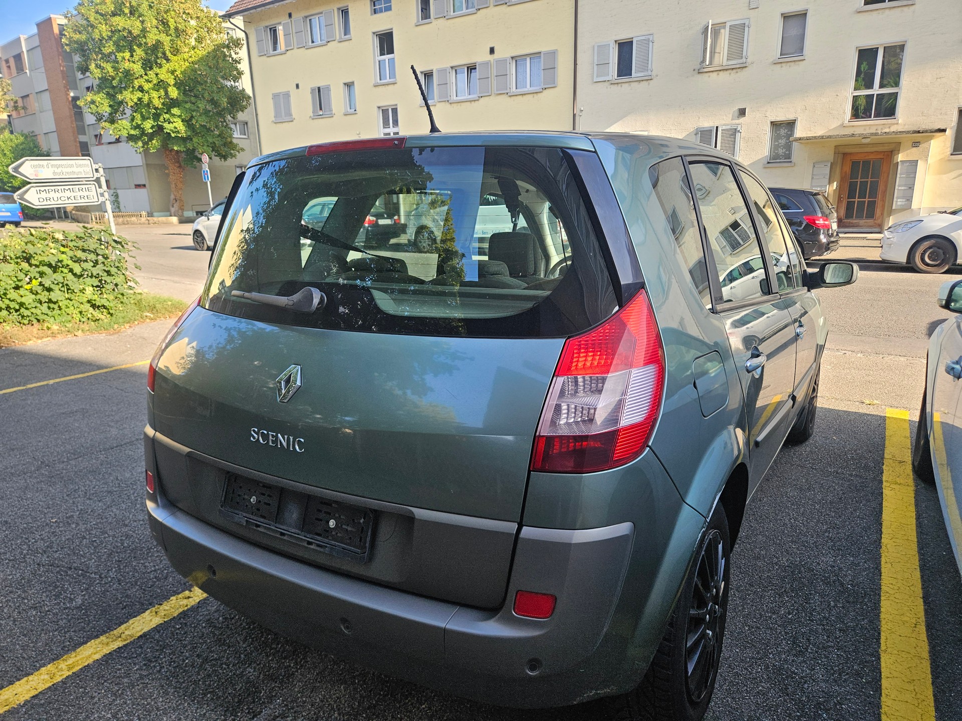 RENAULT Scénic 2.0 16V Dynamique-image-3