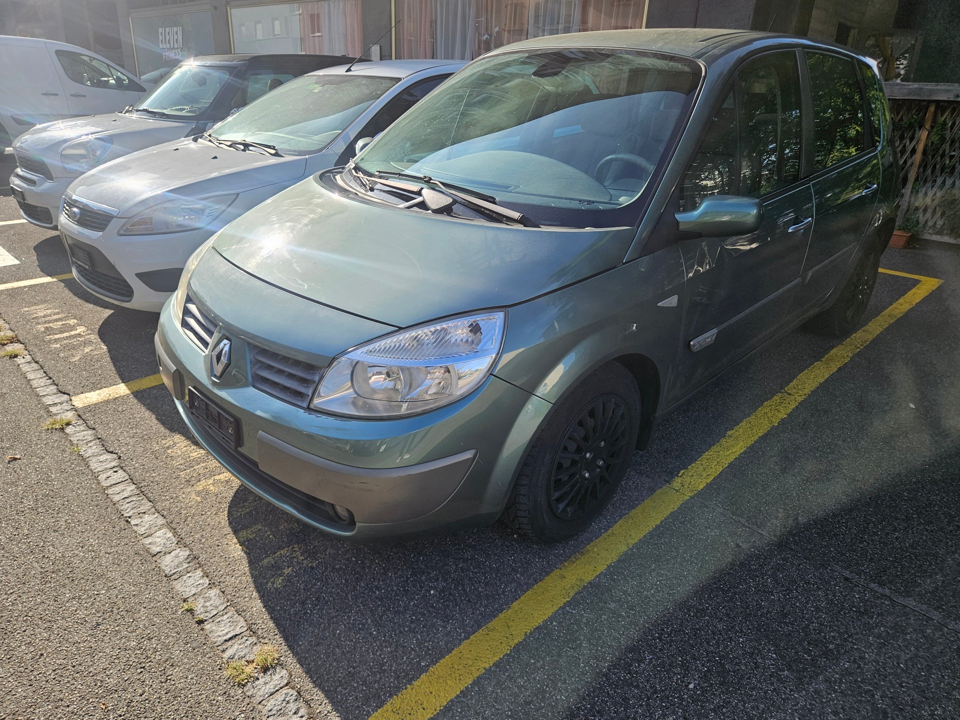 RENAULT Scénic 2.0 16V Dynamique-image-0