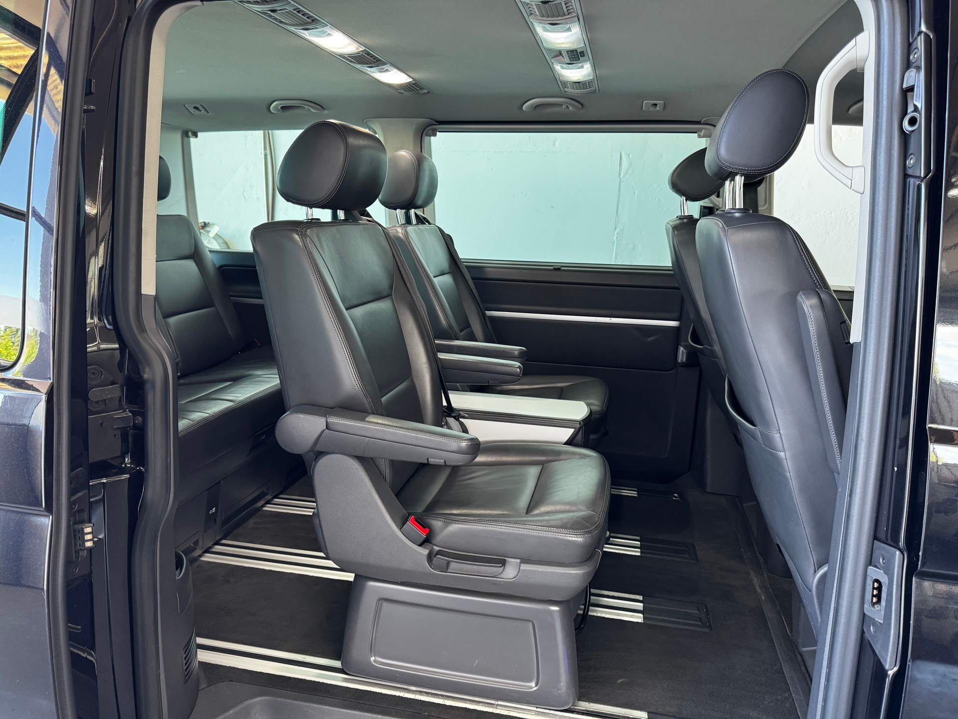 VW T5 Multivan 2.0 Bi-TDI CR Highline DSG-image-22