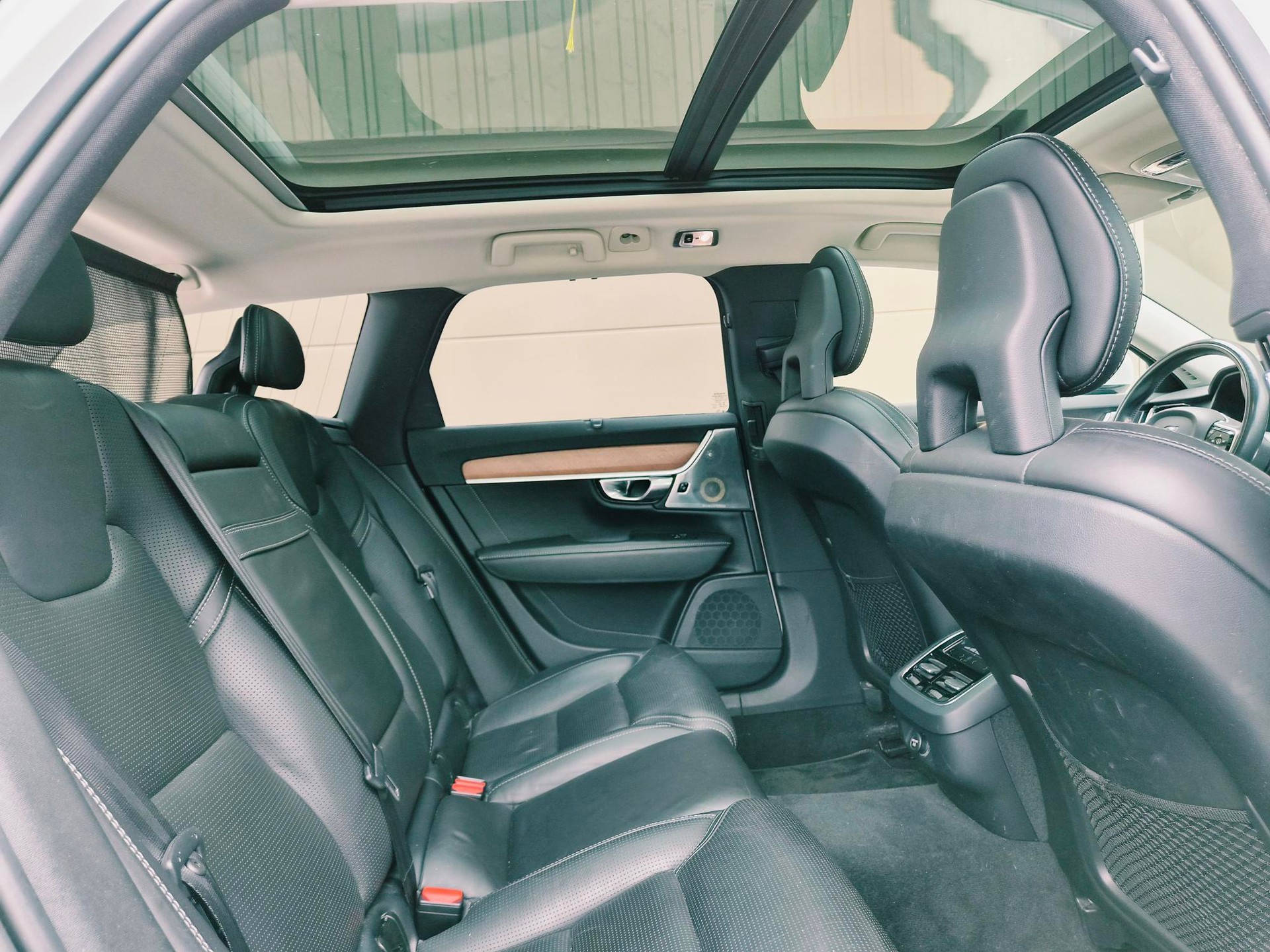 VOLVO 2.0 D5 Inscription AWD-image-4