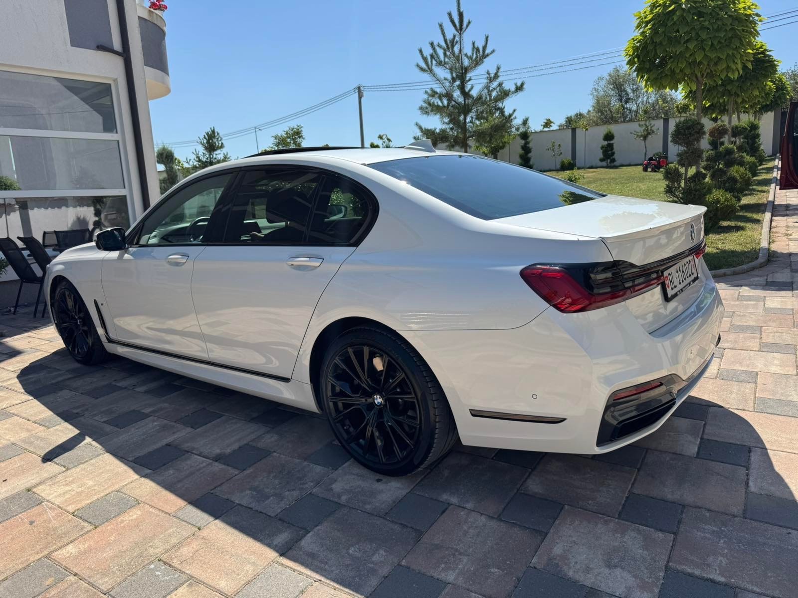 BMW 730d xDrive-image-3