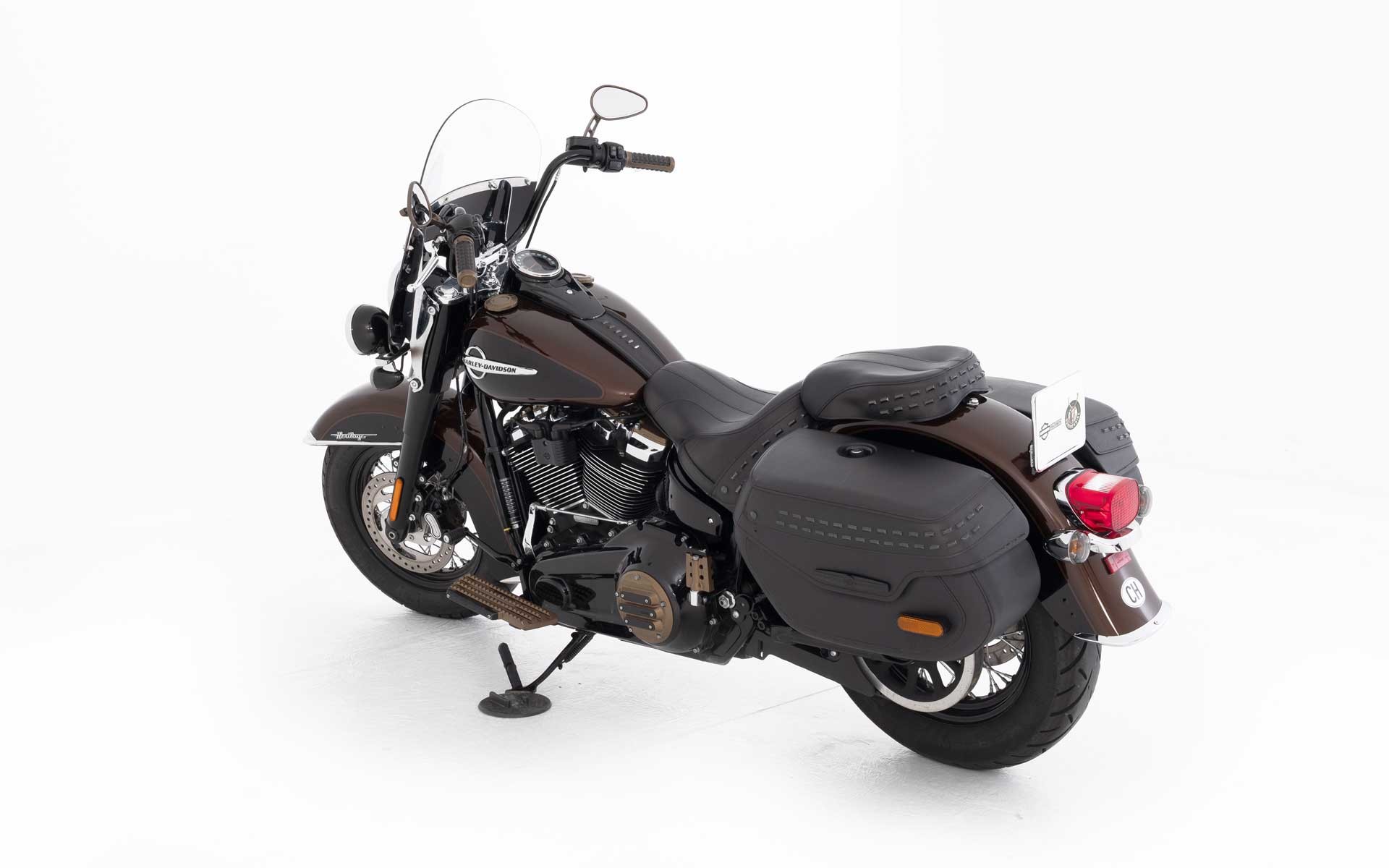 HARLEY-DAVIDSON FLHCS Heritage Classic 114 ABS-showroom-element-3