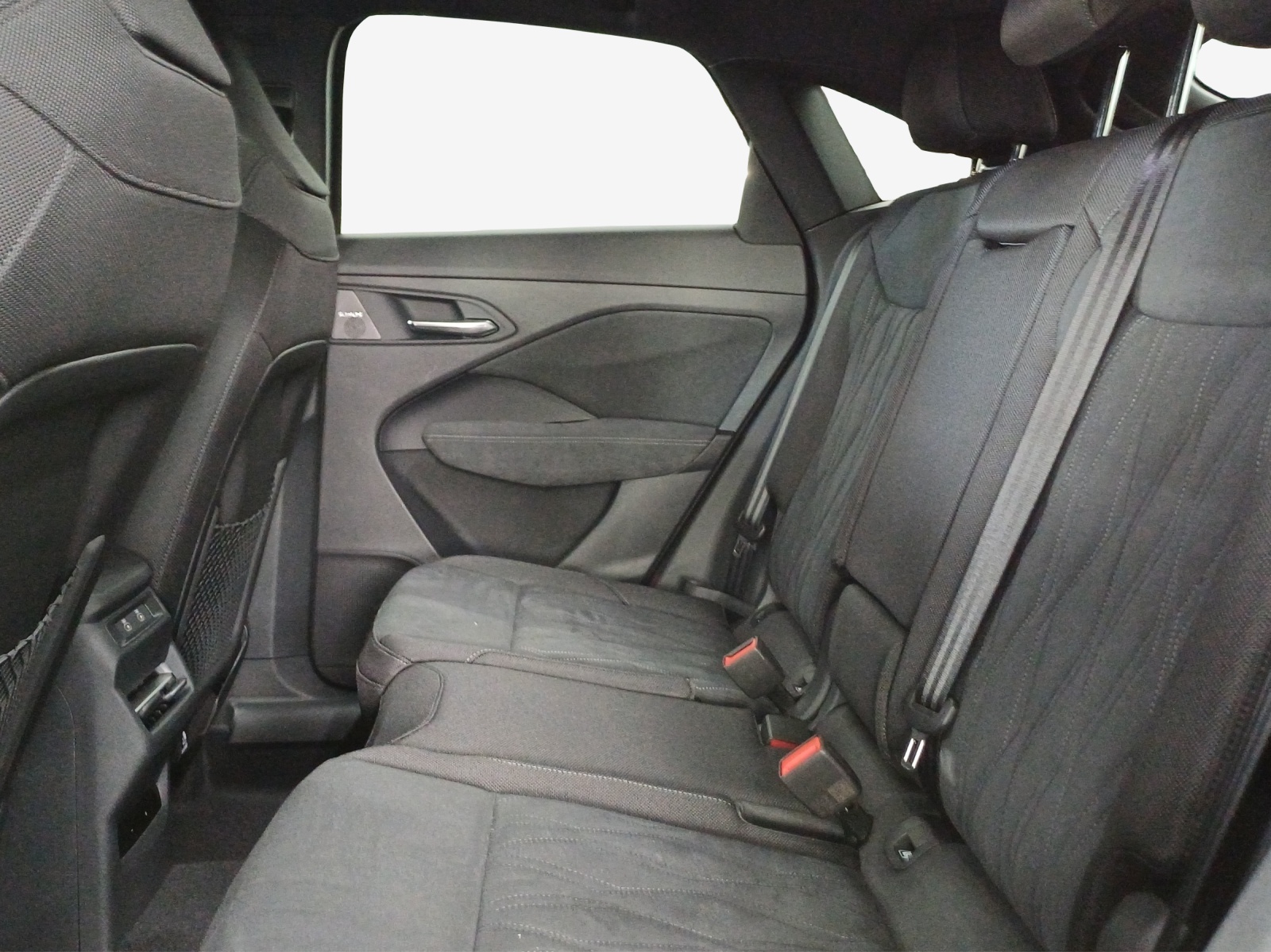 AUDI Q3 Sportback e-hybrid 200 kW S tronig-image-11
