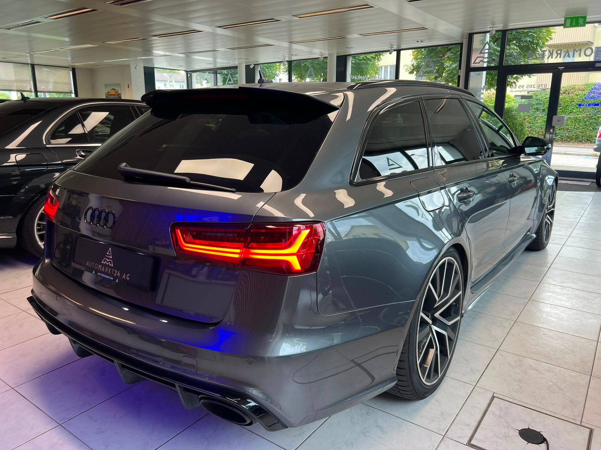 AUDI RS6 Avant 4.0 V8 TFSI perform. qu. T-Tr.-image-13