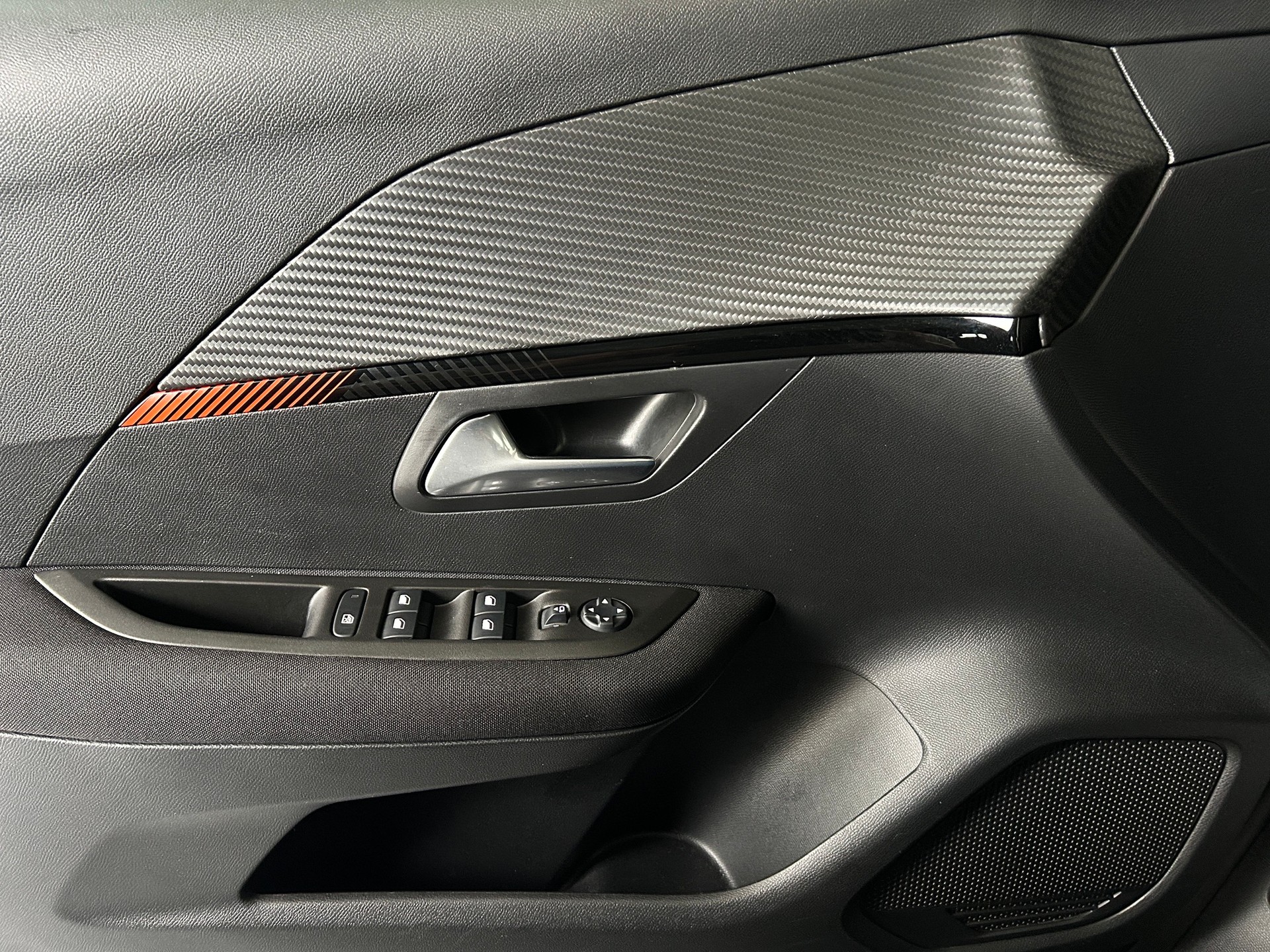 PEUGEOT 208 1.2 PureTech Active -CH Fahrzeug aus erster Hand mit seriöser Hystorie--image-13