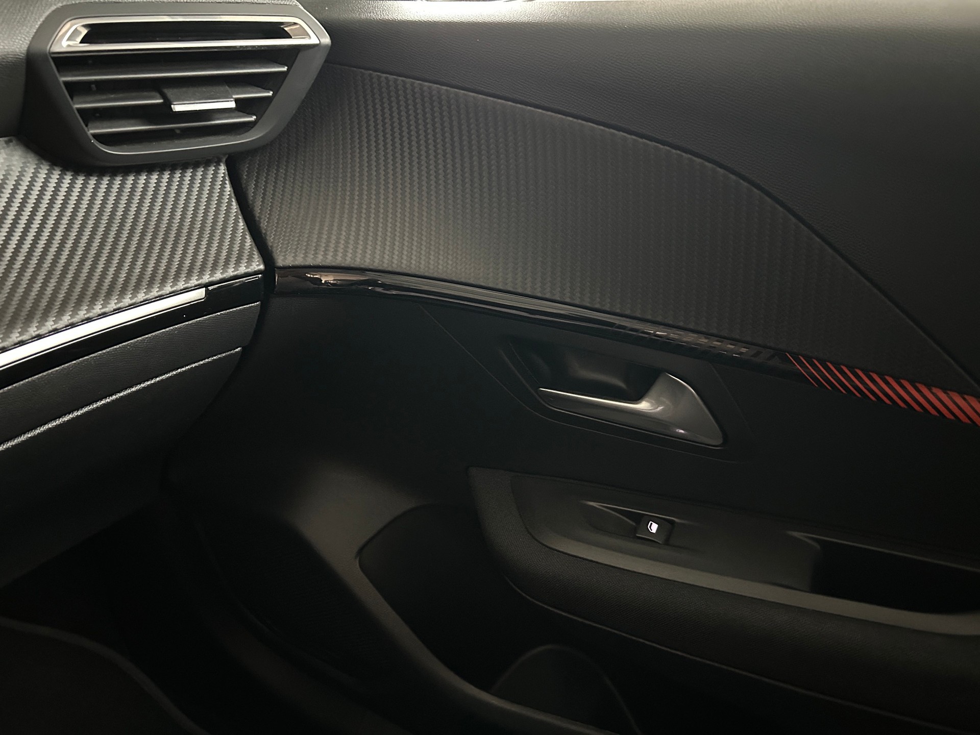 PEUGEOT 208 1.2 PureTech Active -CH Fahrzeug aus erster Hand mit seriöser Hystorie--image-14