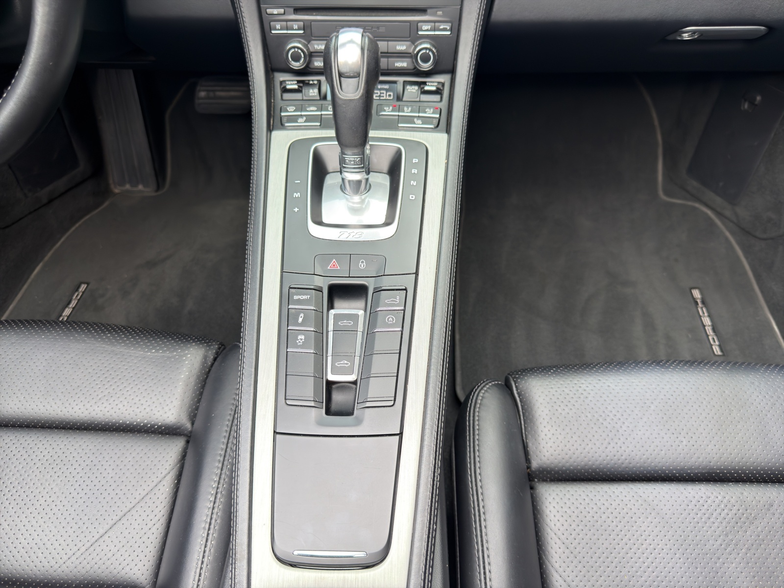 PORSCHE Boxster 718 2.0 PDK-image-11