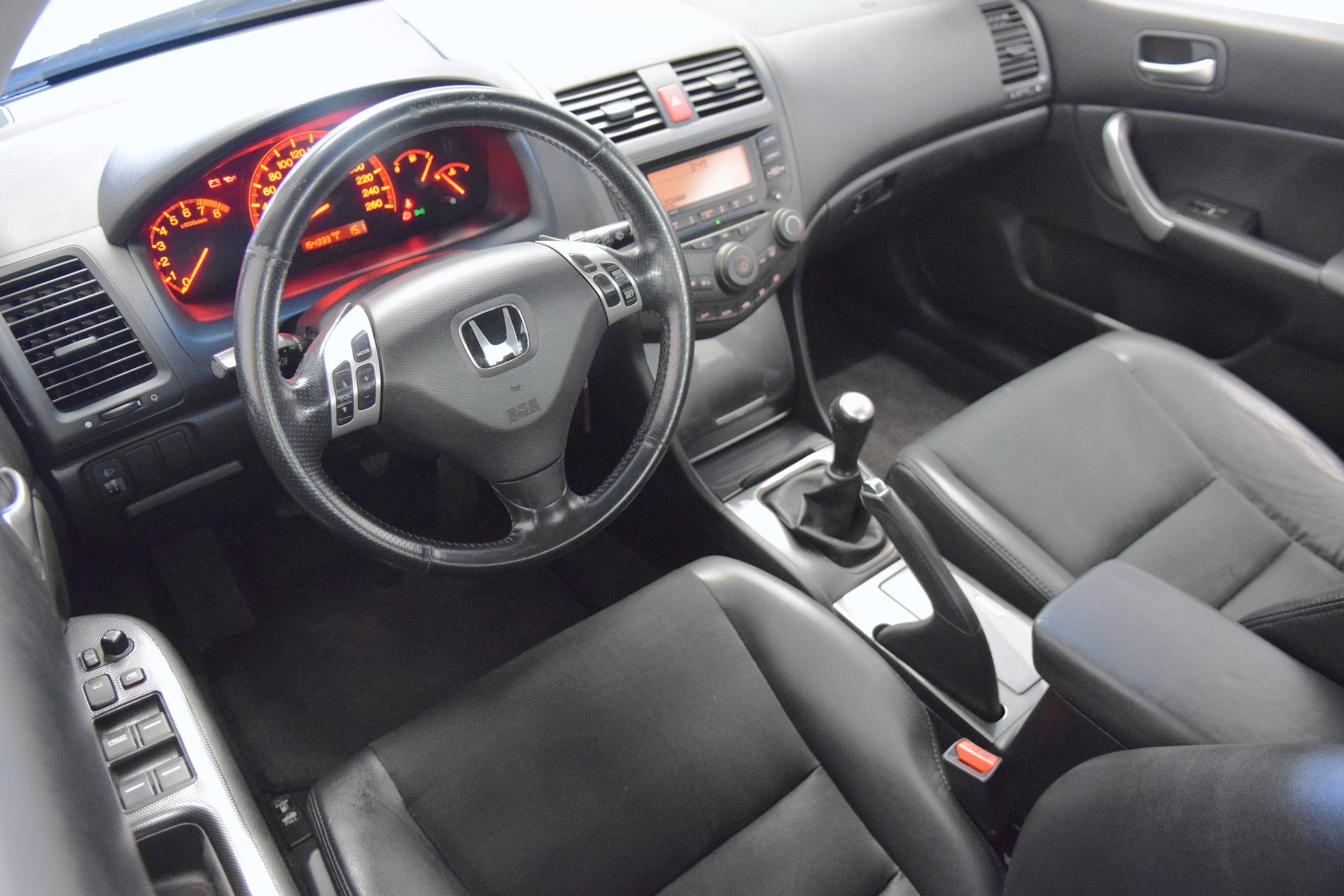 HONDA Accord 2.0i-image-11