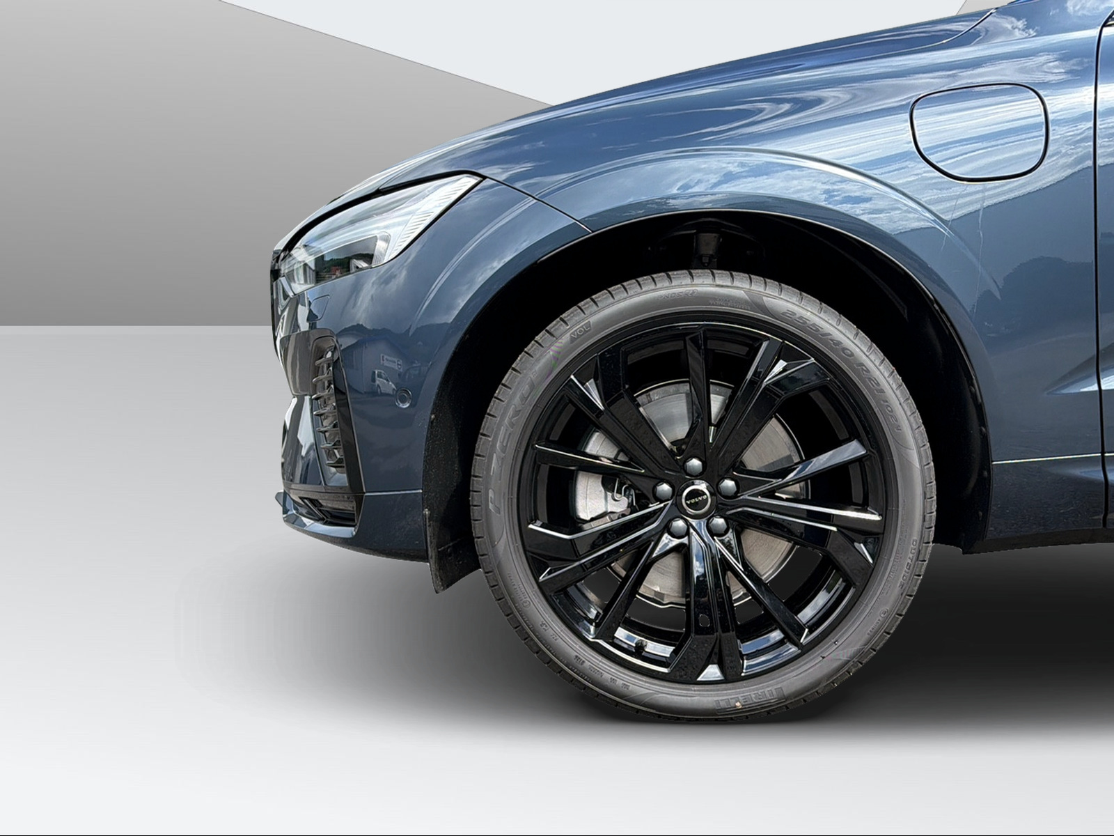 VOLVO XC60 2.0 T6 TE Black Edition eAWD-image-8
