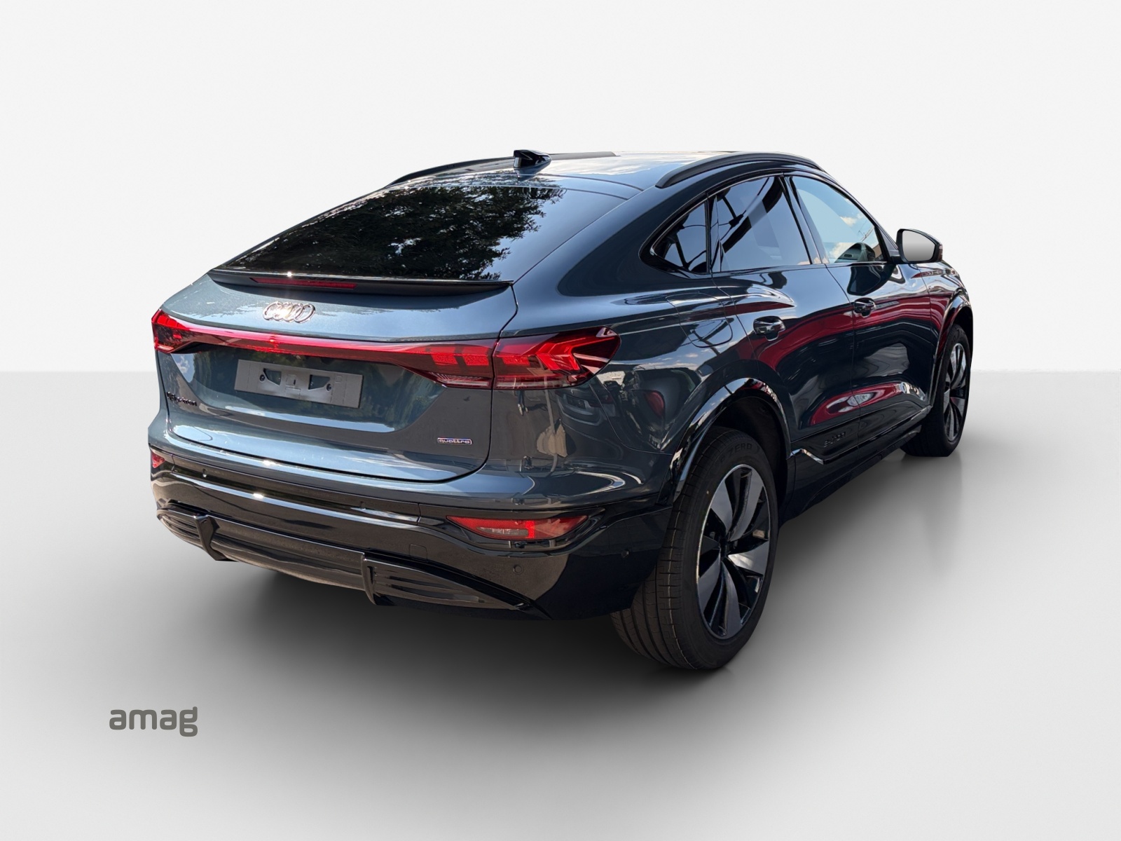 AUDI Q6 Sportback e-tron quattro-image-4