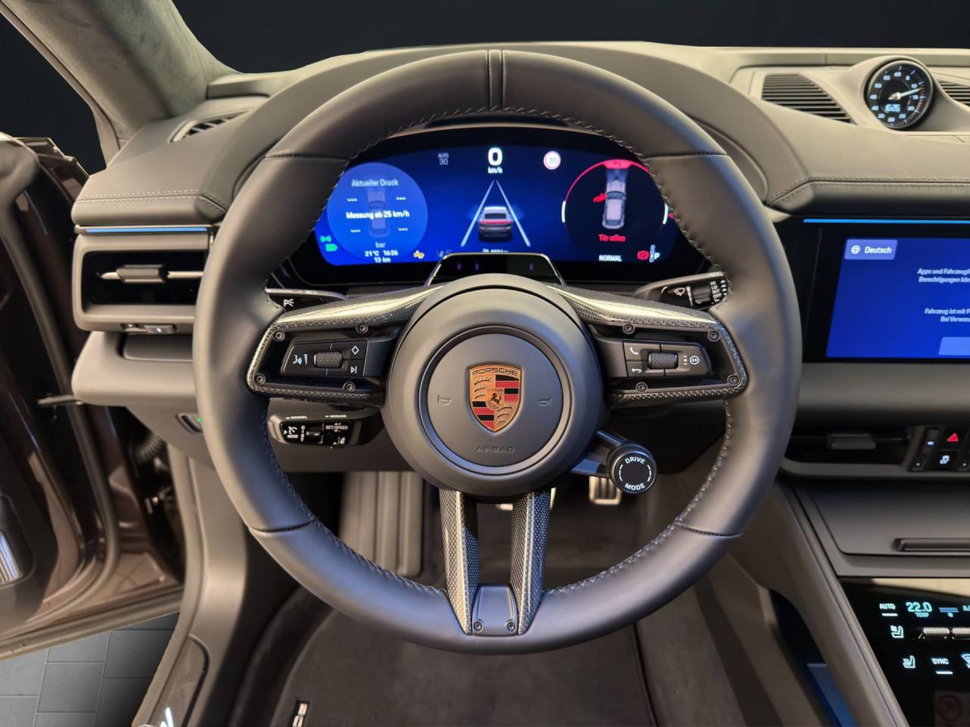 PORSCHE Macan GTS-image-12