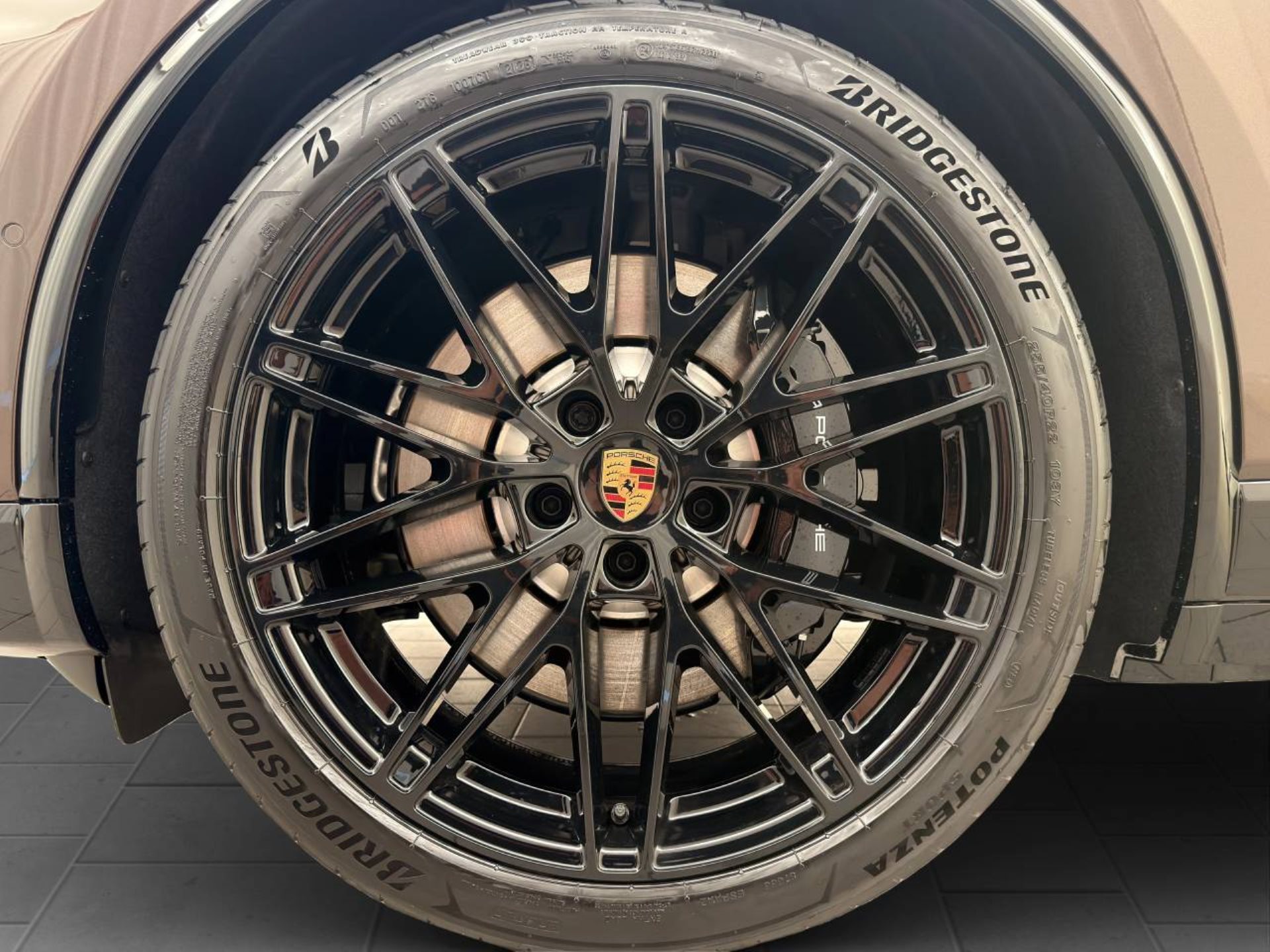 PORSCHE Macan GTS-image-10