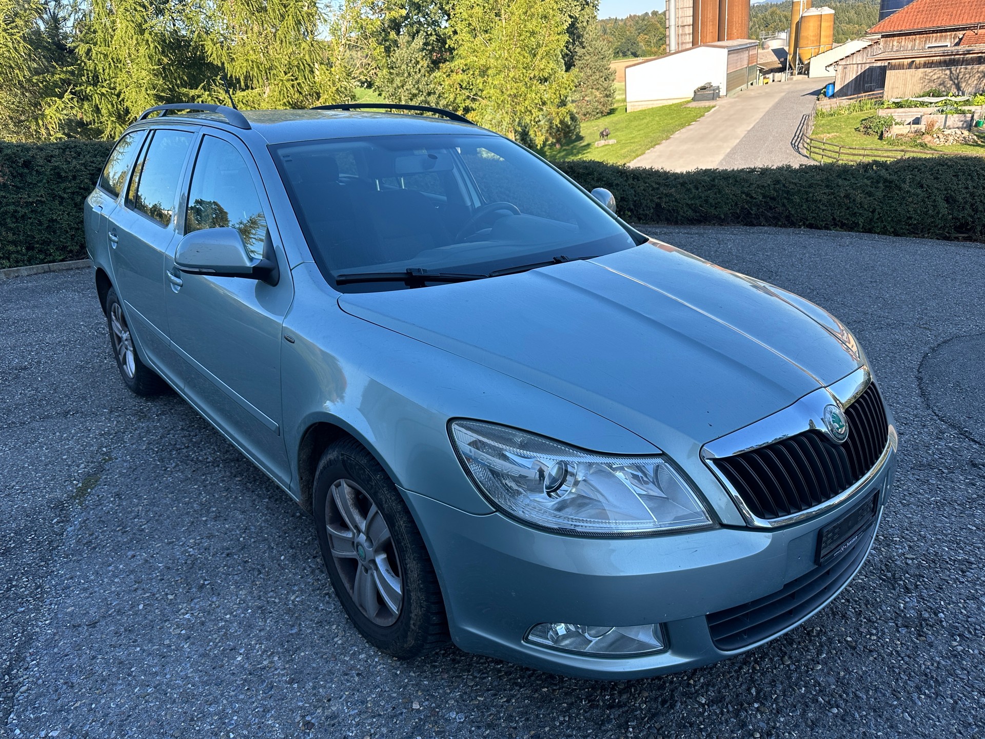 SKODA Octavia Combi 1.8 TSI Stöckli 4x4-image-1