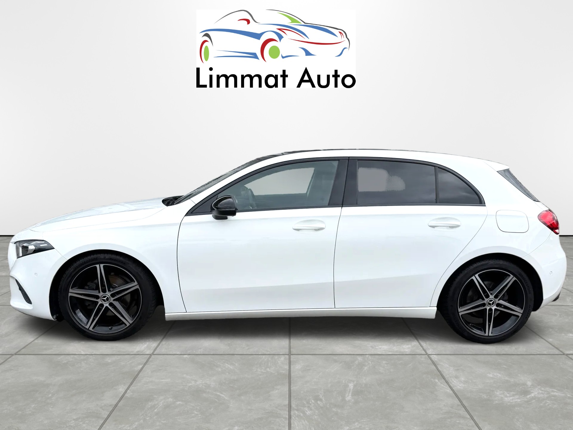 MERCEDES-BENZ A 180 d Edition-image-2