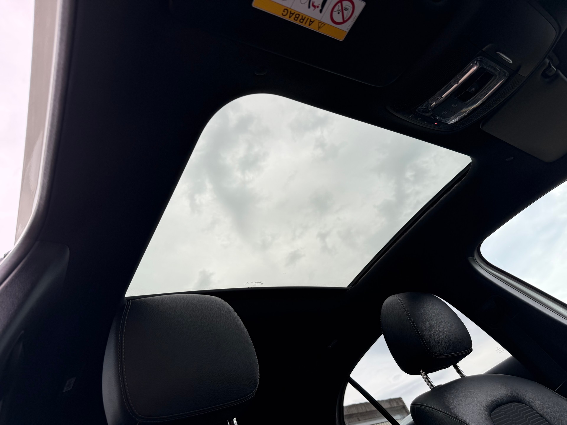 MERCEDES-BENZ A 180 d Edition-image-14