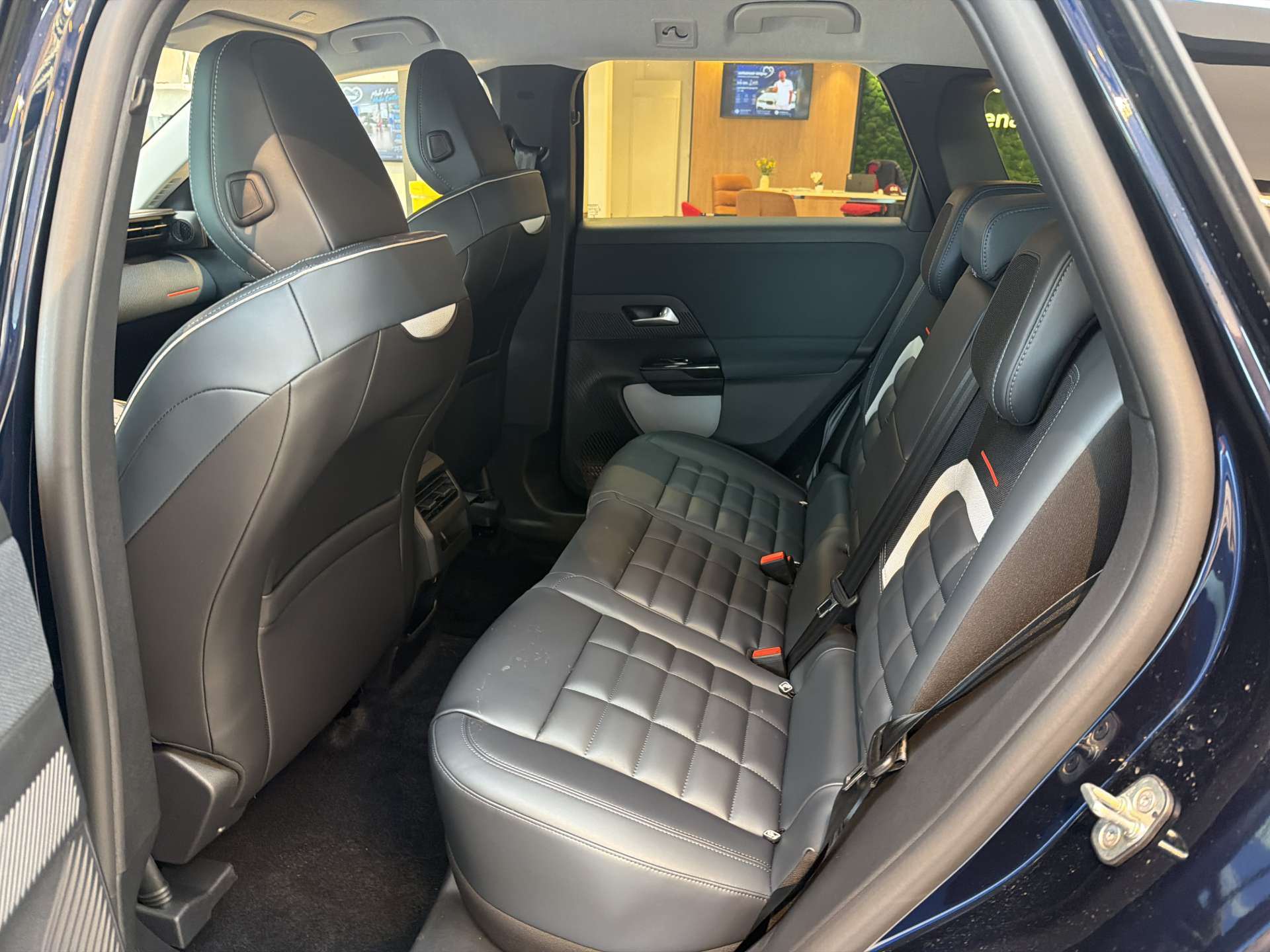 CITROEN C5 Aircross 1.2 HEV Max NEUES MODELL Automat-image-6