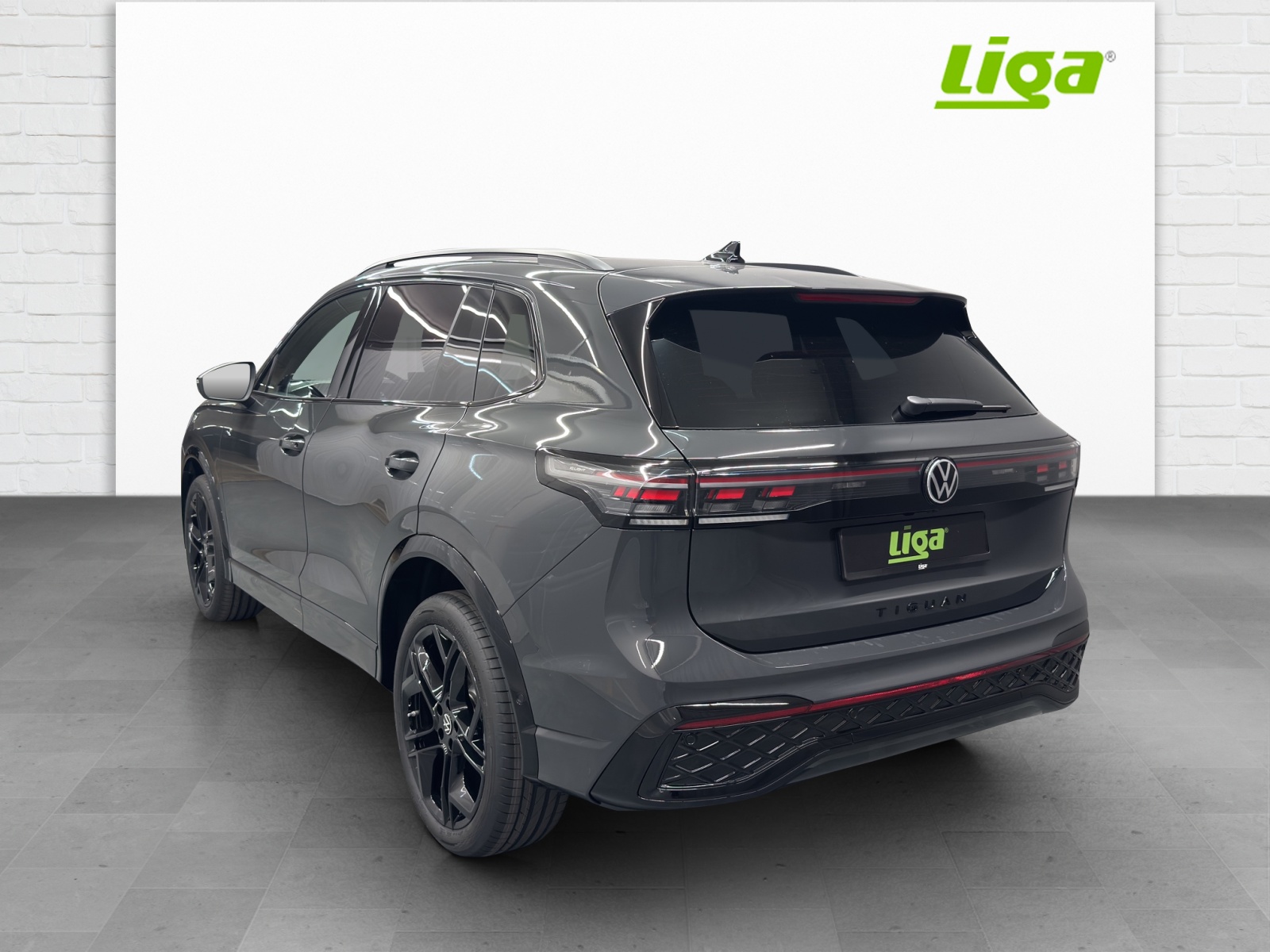 VW Tiguan 2.0 TSI R-Line United DSG 4motion-showroom-element-3