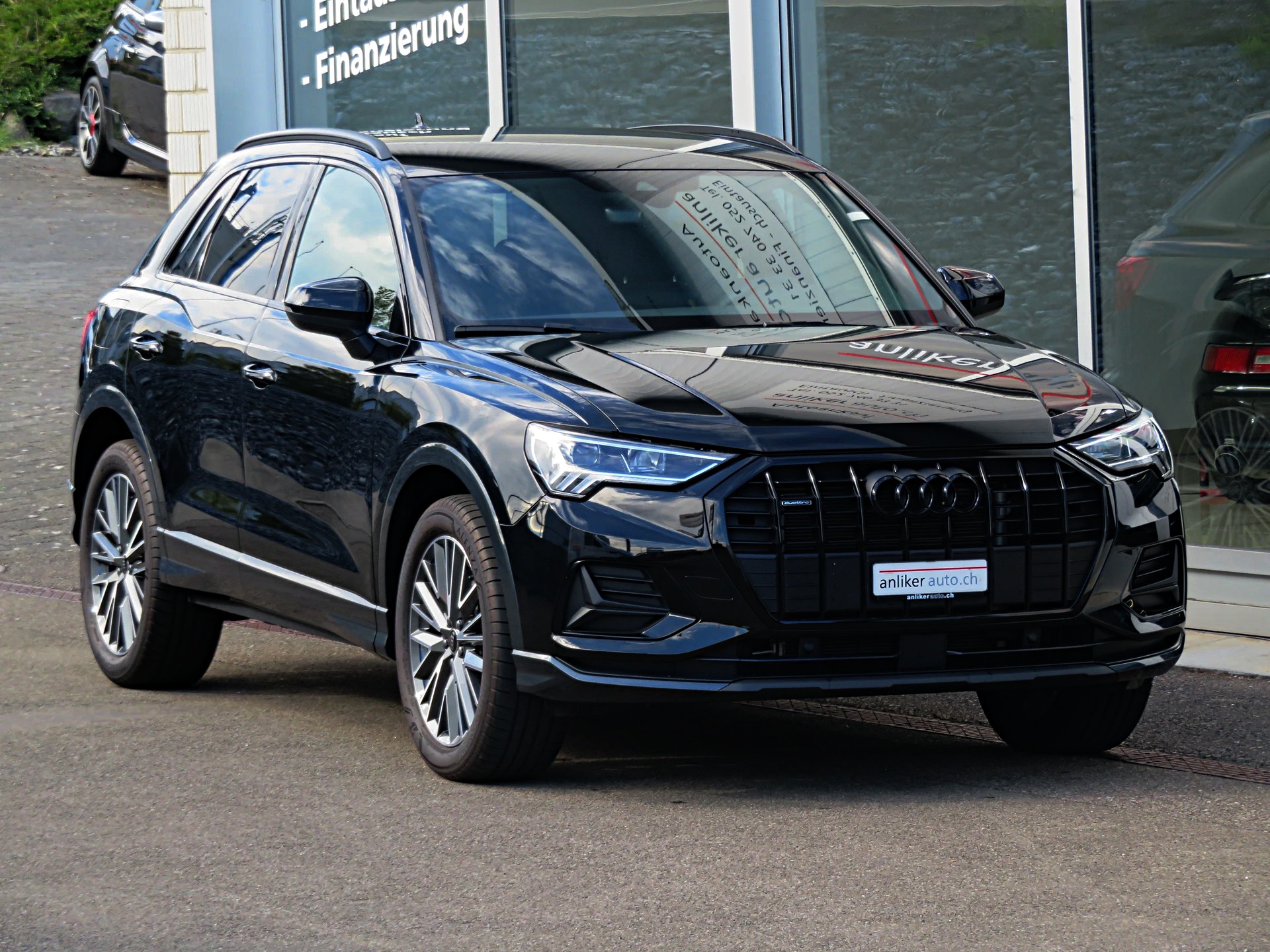 AUDI Q3 40 TFSI "S-LINE" advanced quattro S-tronic-image-0