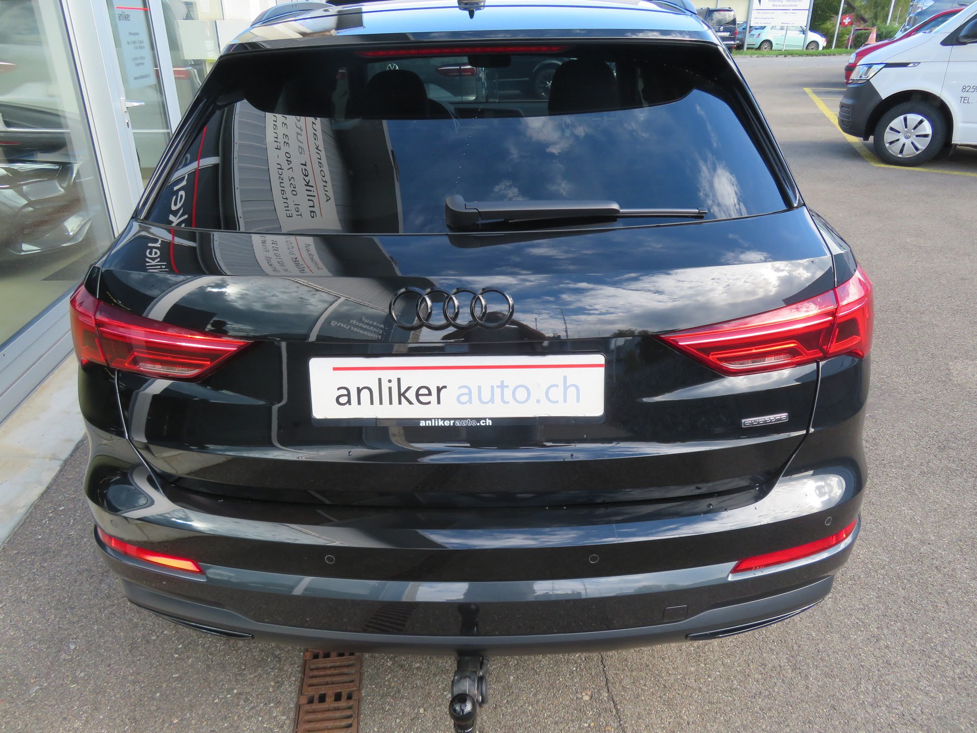 AUDI Q3 40 TFSI "S-LINE" advanced quattro S-tronic-image-3