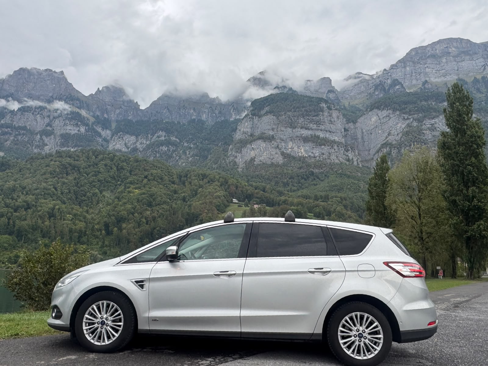 FORD S-Max 2.0 TDCi Trend AWD-image-3