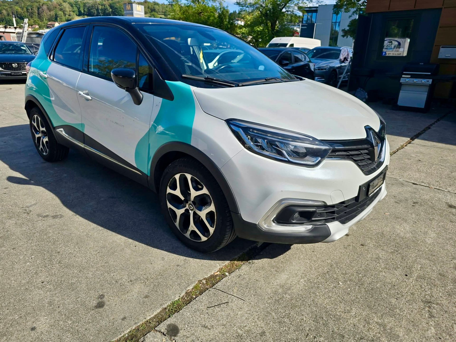 RENAULT Captur 1.3 T 16V Intens EDC-image-1