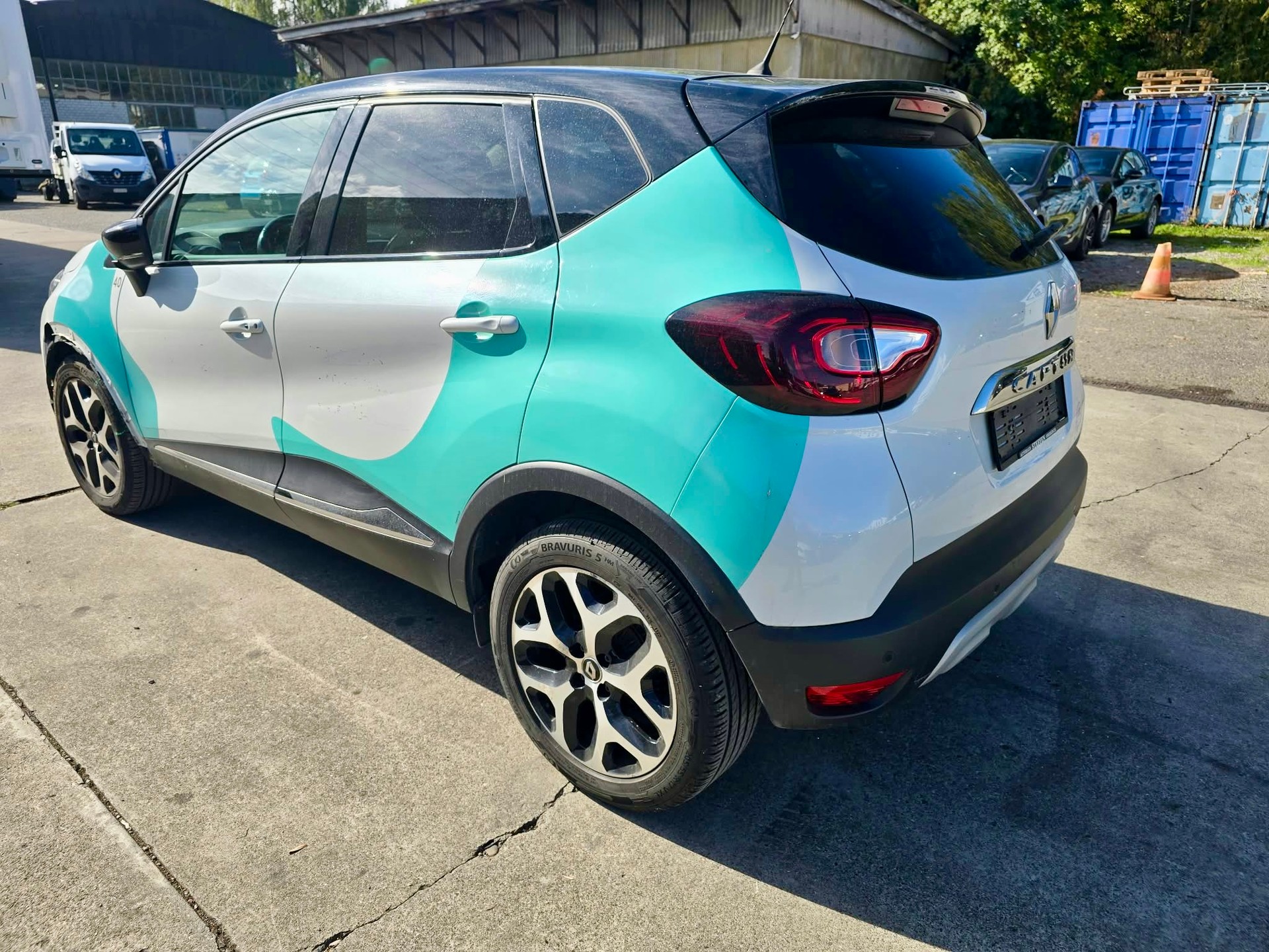 RENAULT Captur 1.3 T 16V Intens EDC-image-2