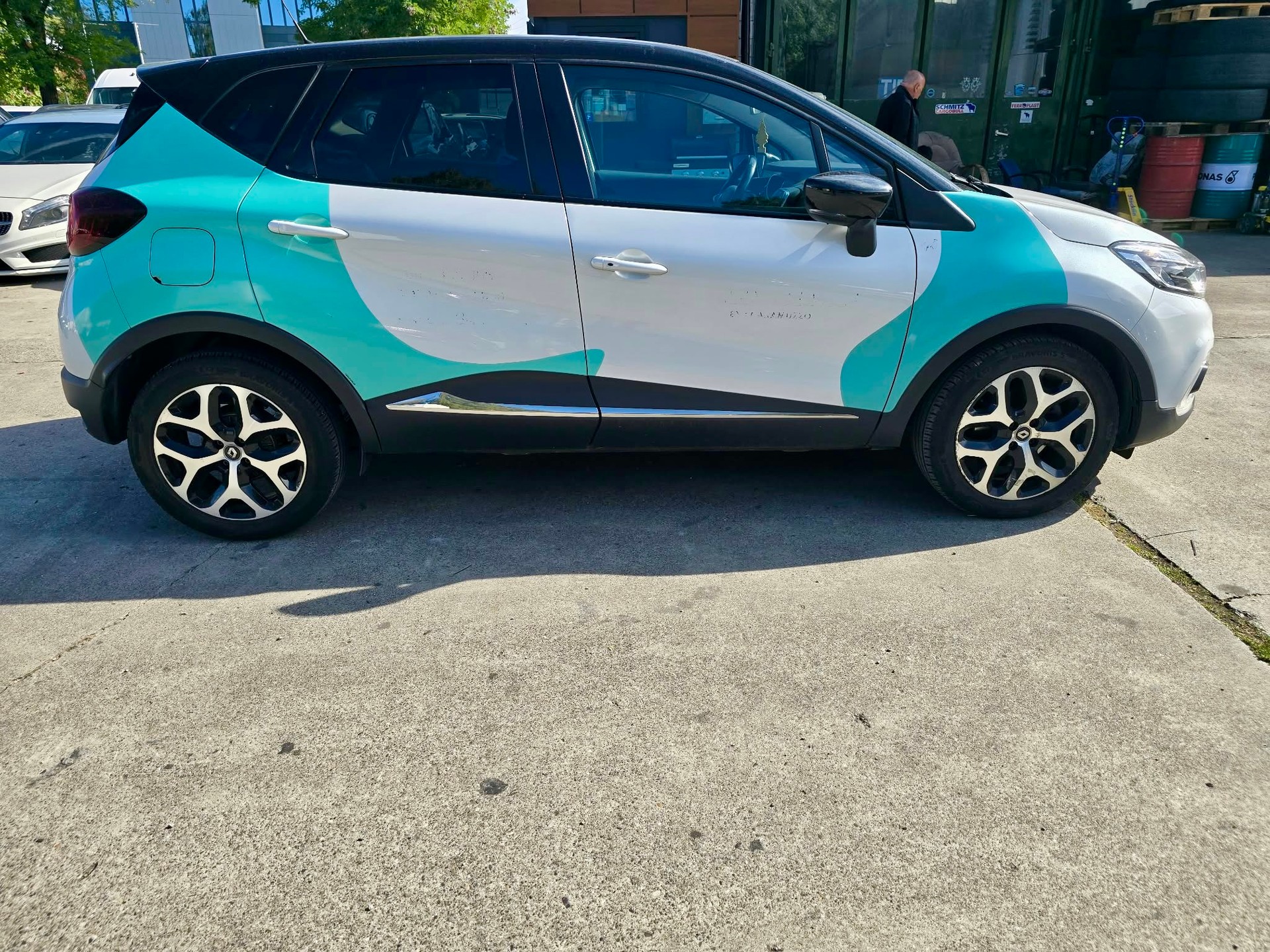 RENAULT Captur 1.3 T 16V Intens EDC-image-4