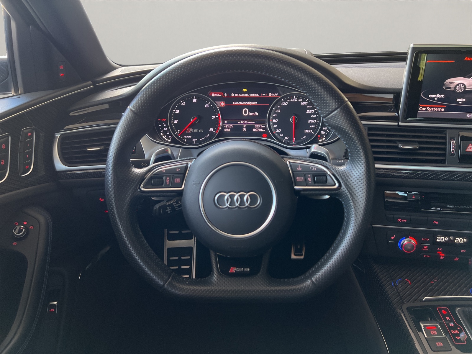 AUDI RS6 Avant 4.0 V8 TFSI perform. qu. T-Tr.-image-9