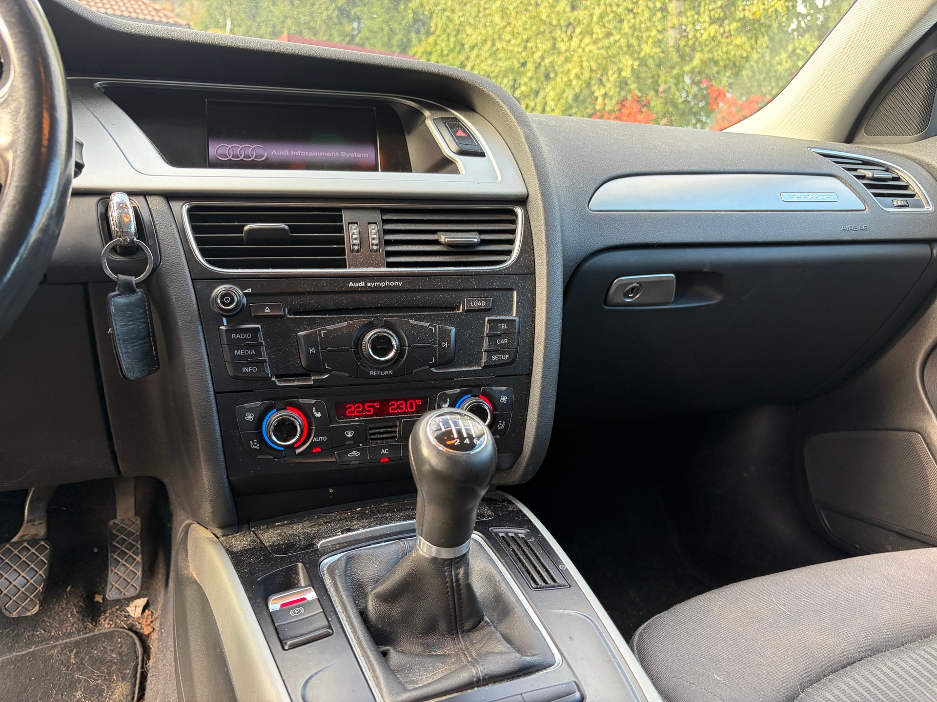 AUDI A4 Avant 1.8 TFSI quattro-image-9