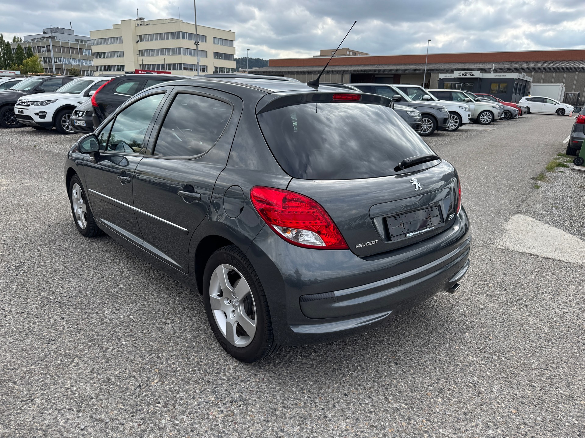 PEUGEOT 207 1.6 16V Sport Automatic-image-4